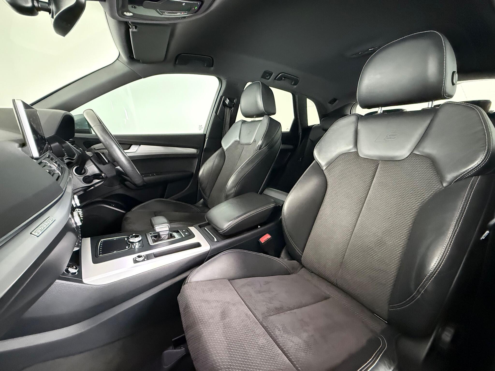 Audi Q5 view 15