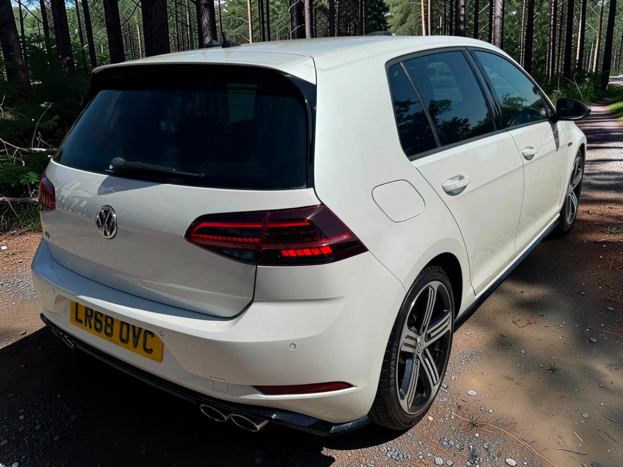 Volkswagen Golf view 13