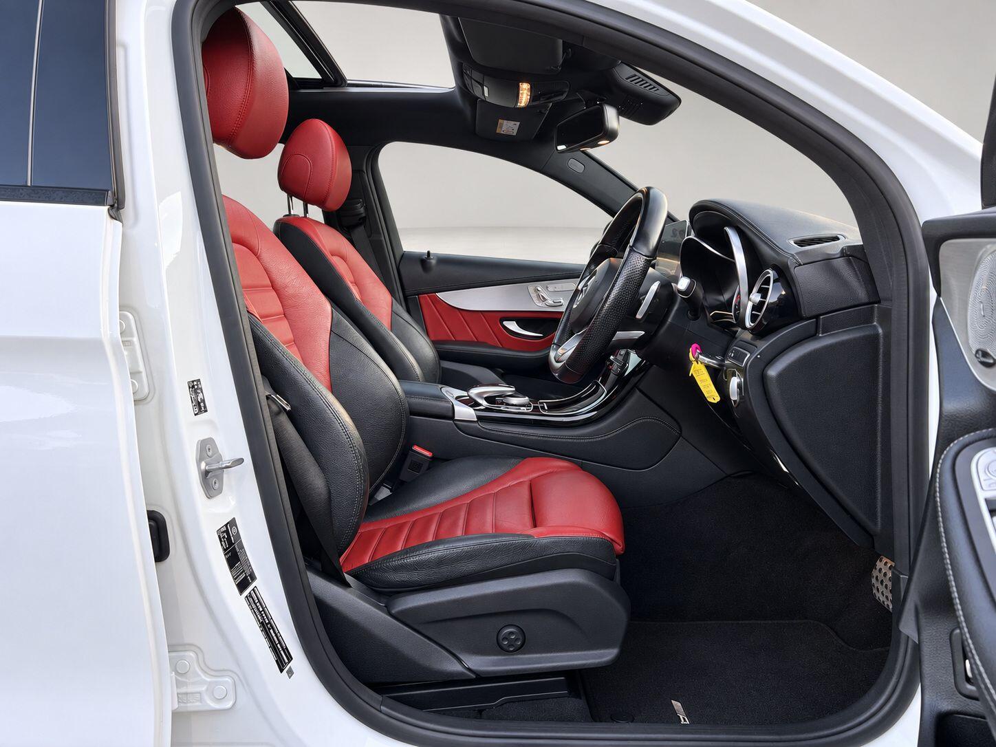 Mercedes-Benz GLC view 24