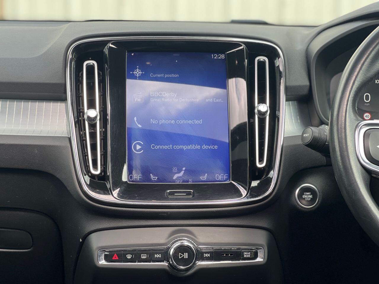Volvo XC40 view 13