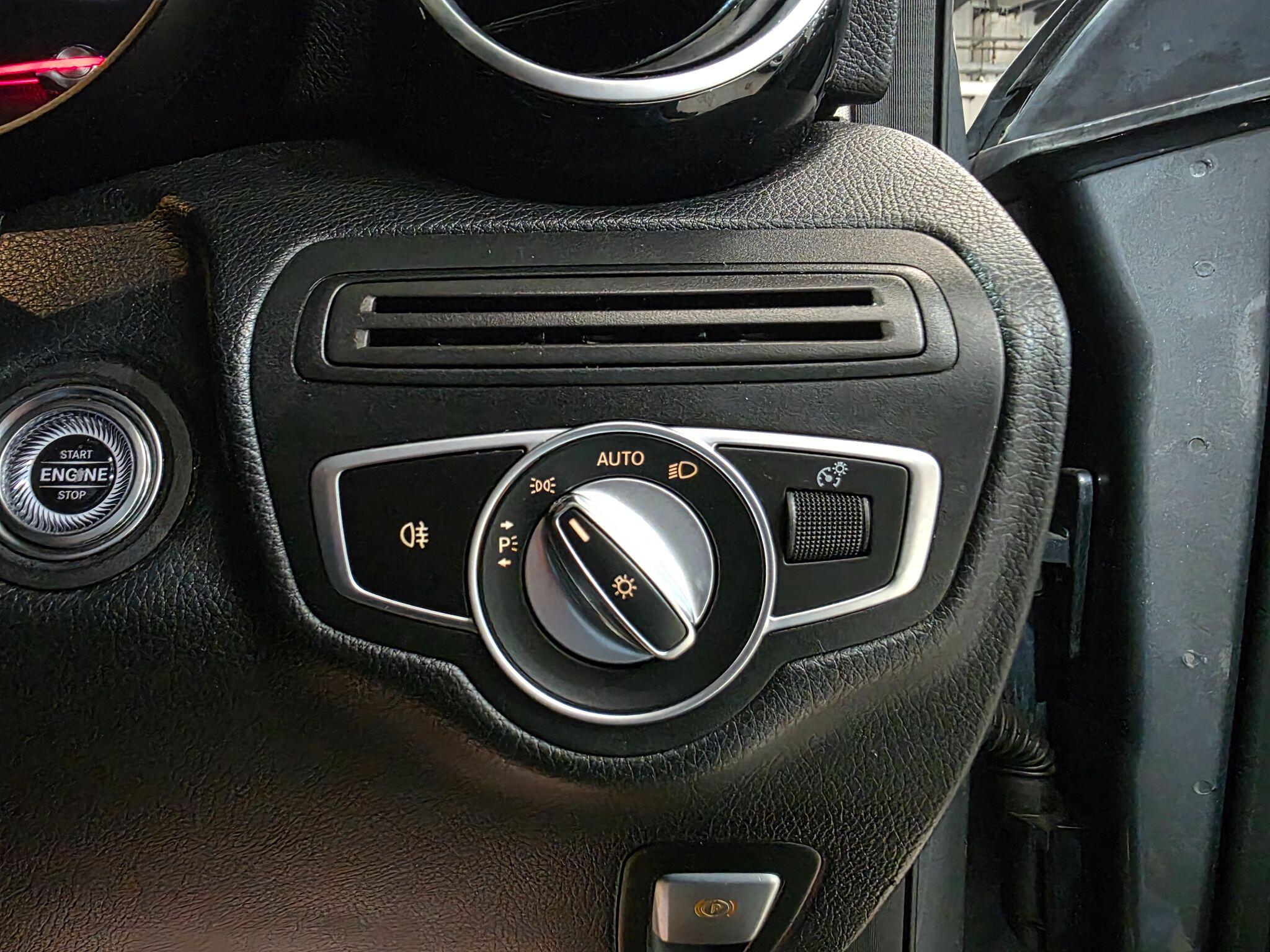 Mercedes-Benz GLC view 17
