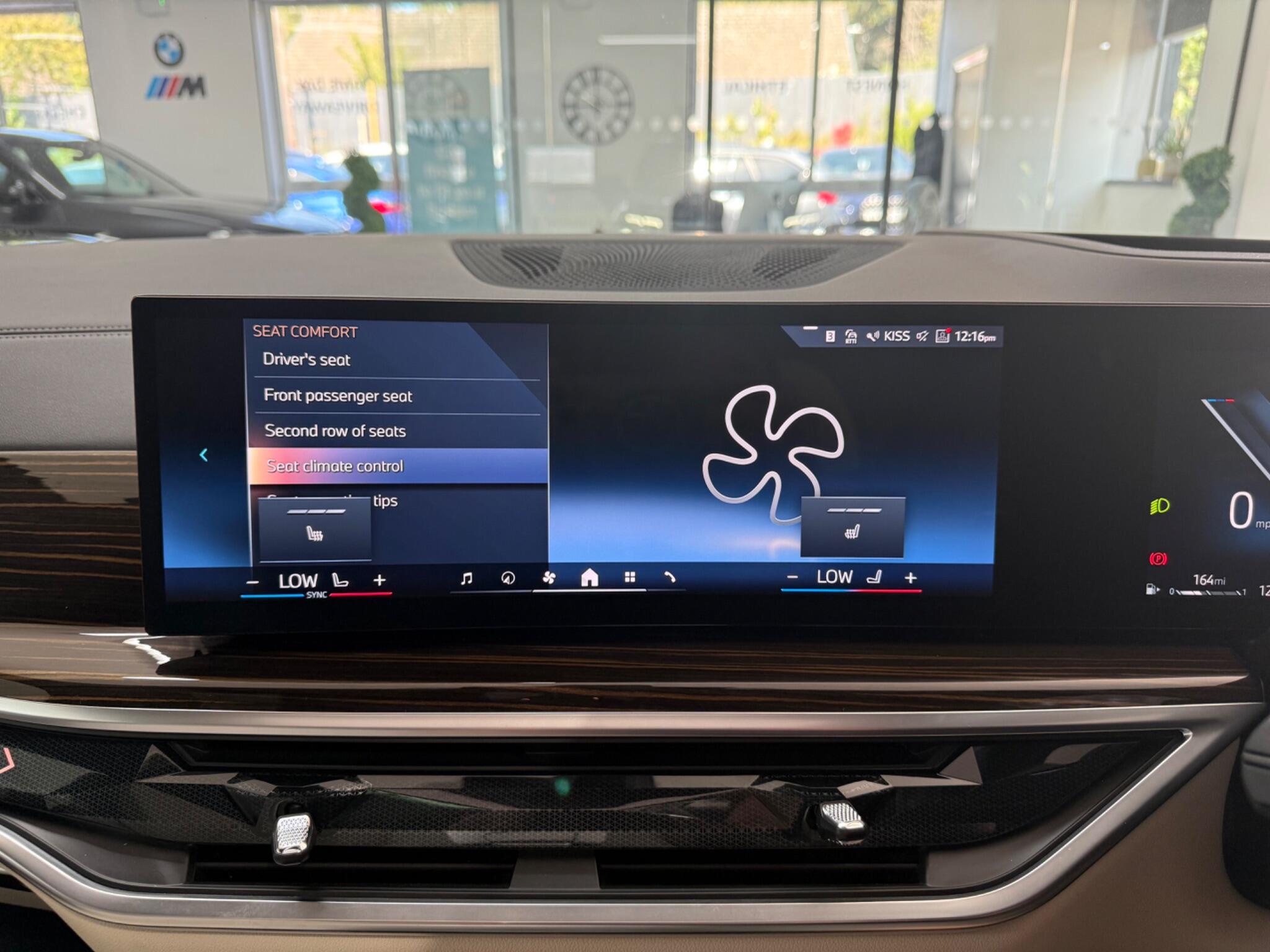 BMW X7 view 30