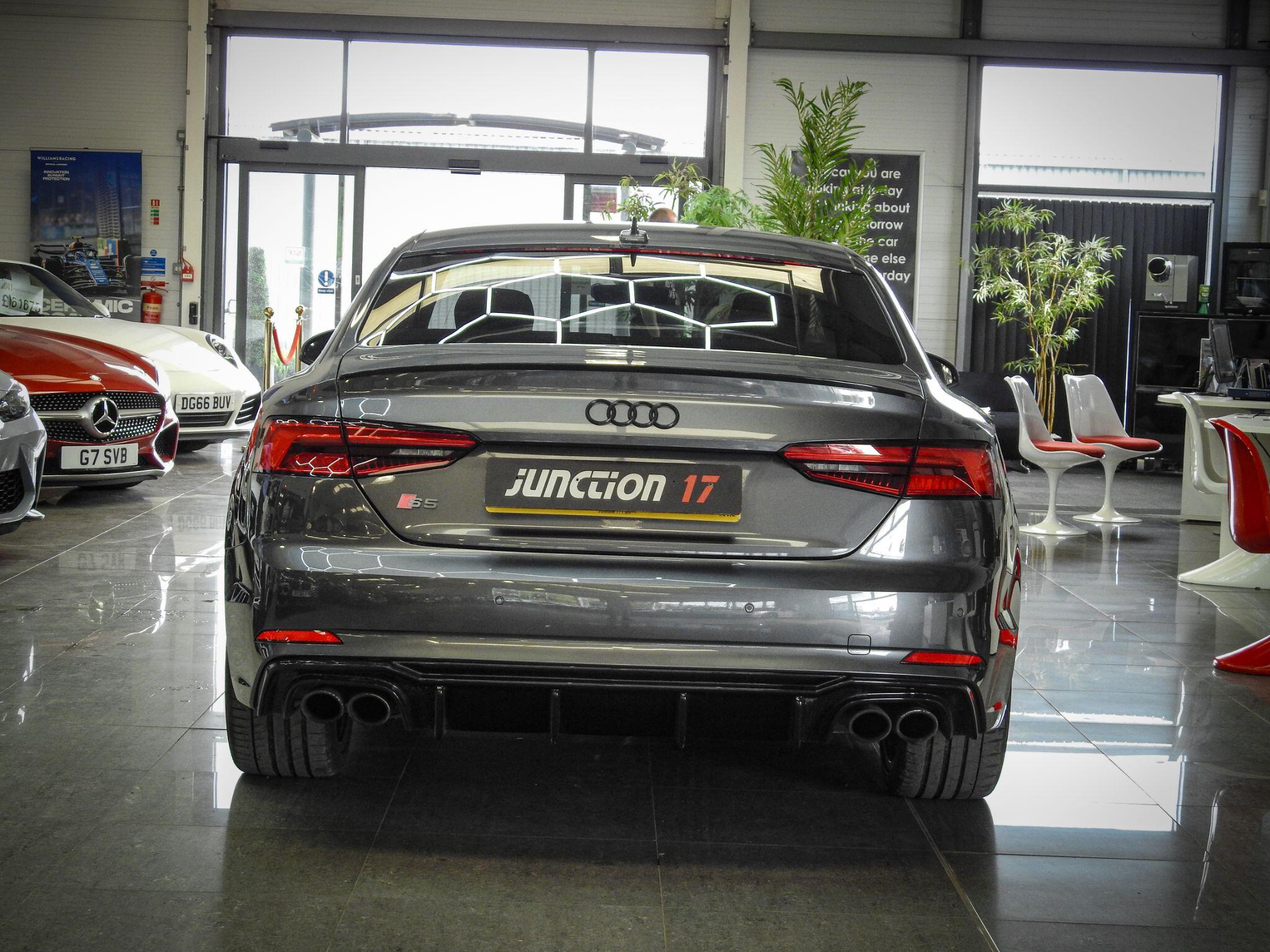 Audi S5 view 13