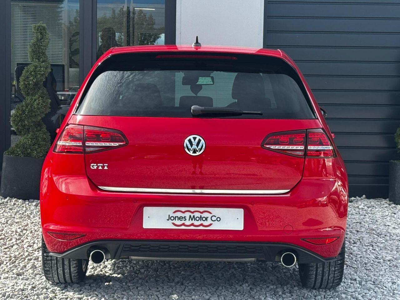 Volkswagen Golf view 6