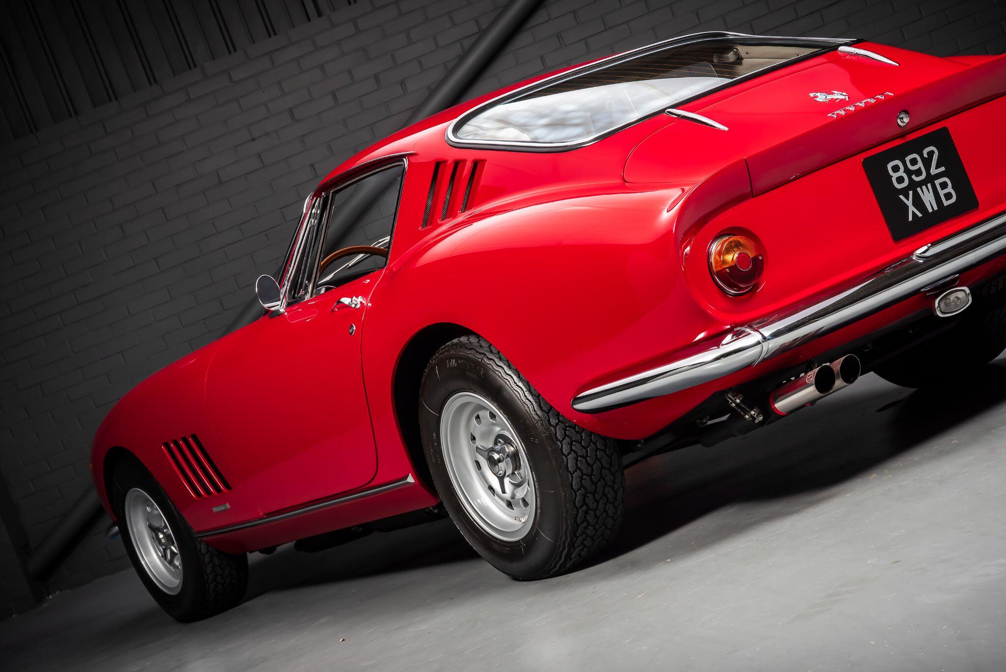 Ferrari 275 view 39