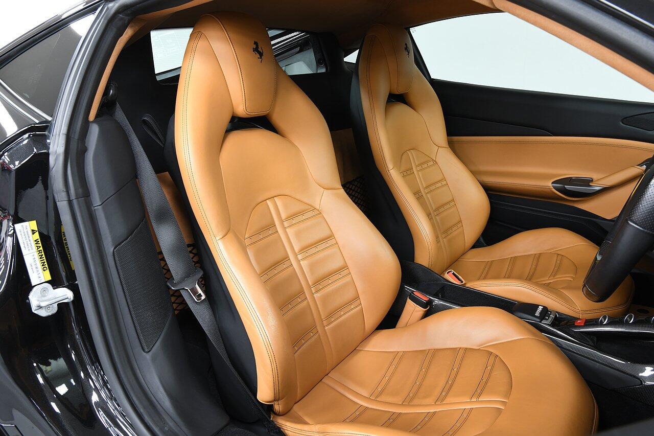 Ferrari 488 view 8
