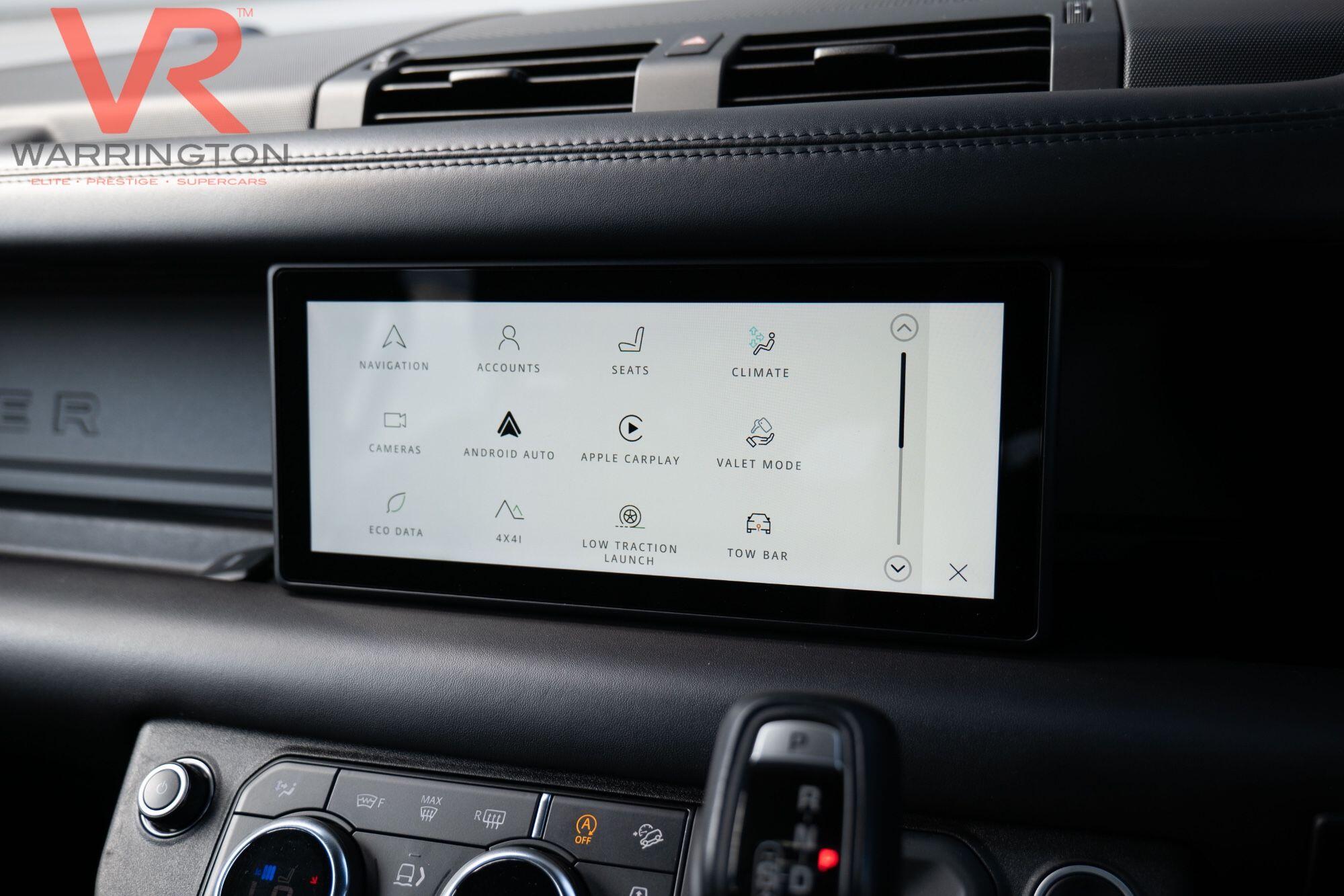 Land Rover Defender 110 view 30
