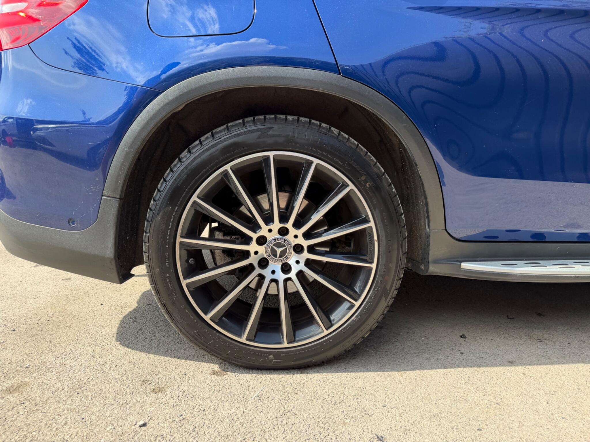 Mercedes-Benz GLC view 22
