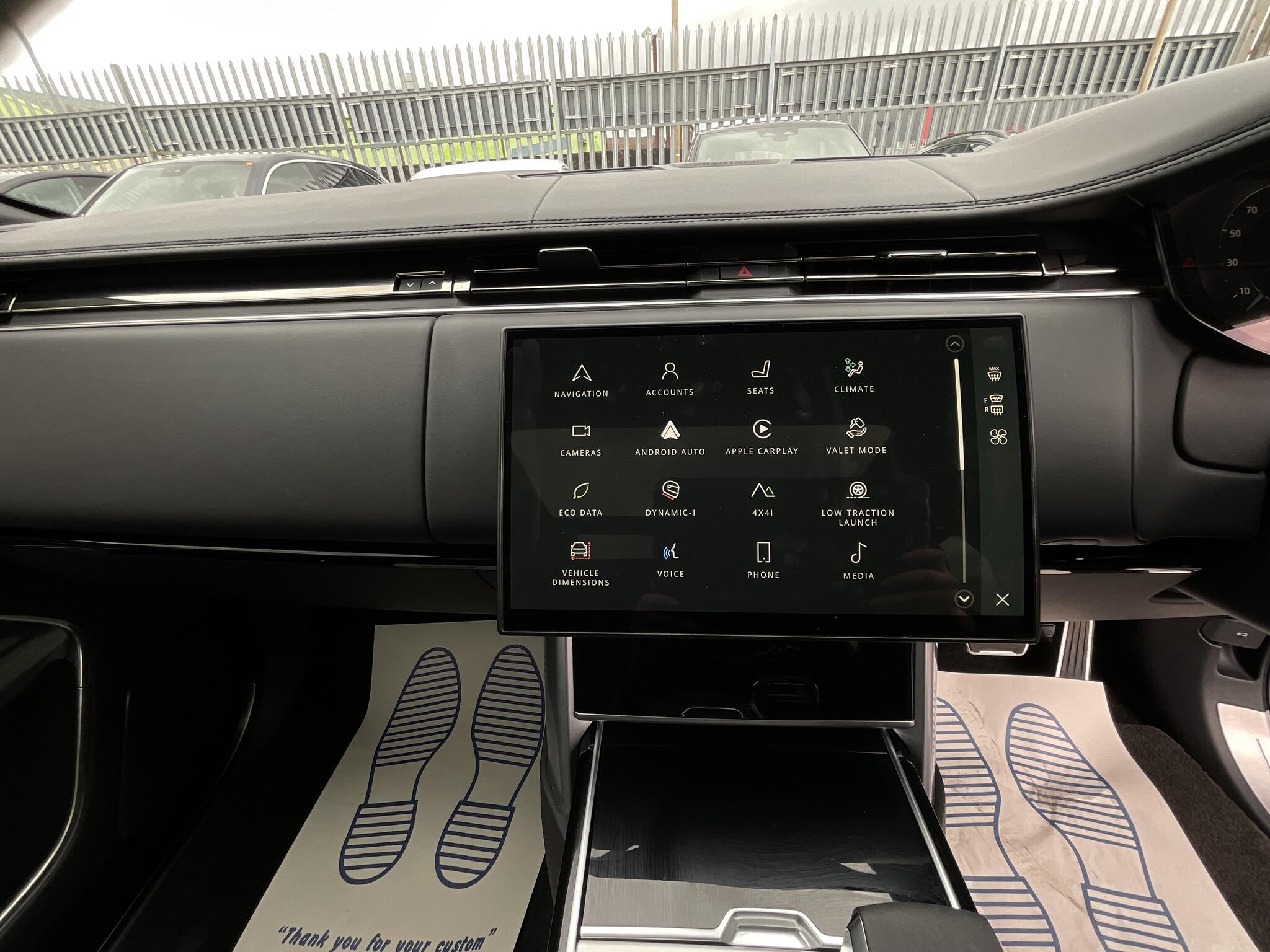 Land Rover Range Rover view 30