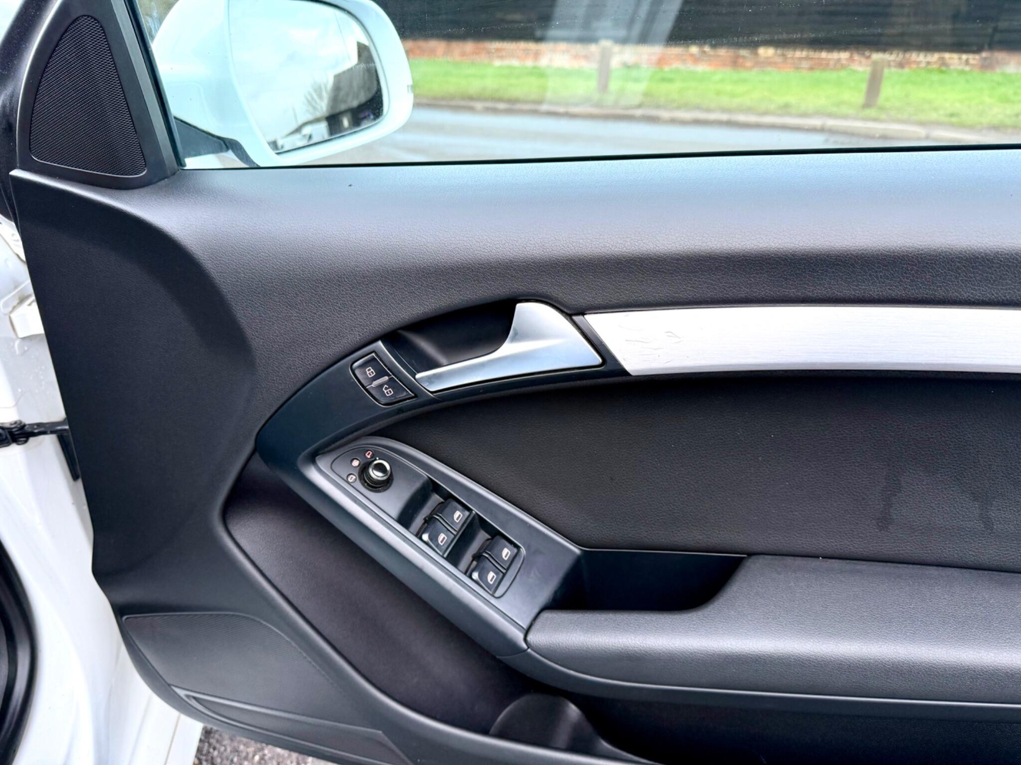 2009 Audi A5 Cabriolet image 35