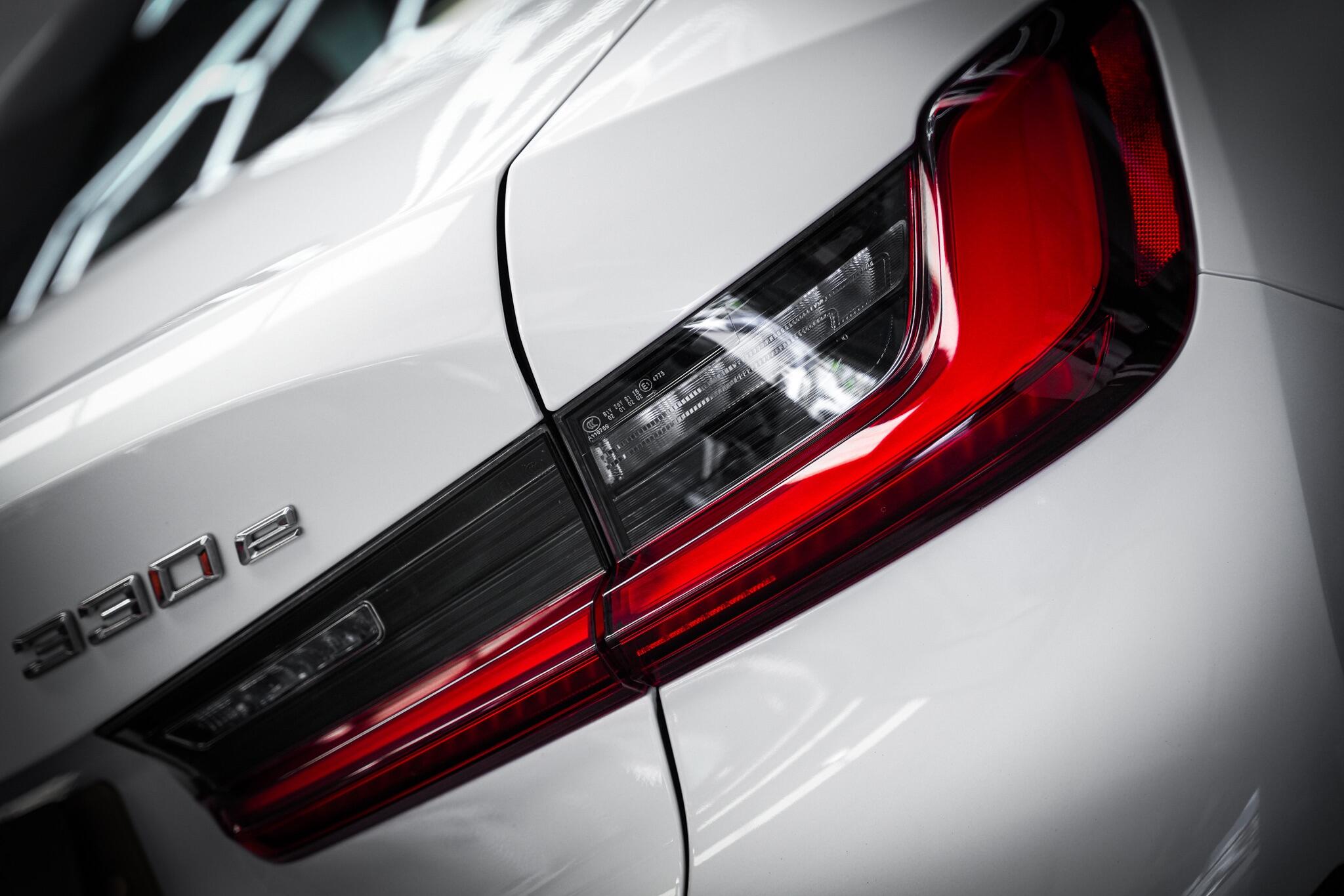 BMW 3 Series view 38