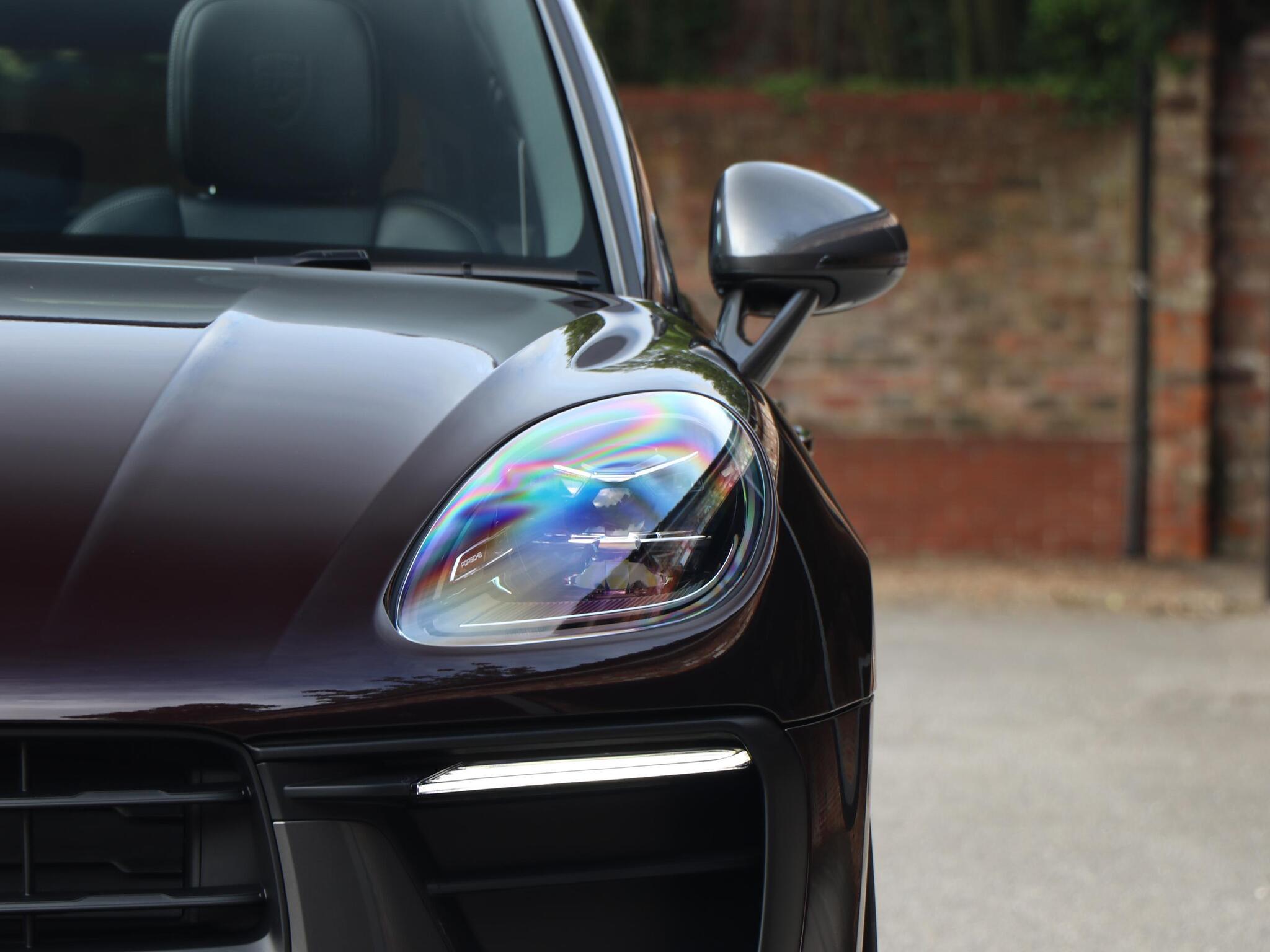 Porsche Macan view 11