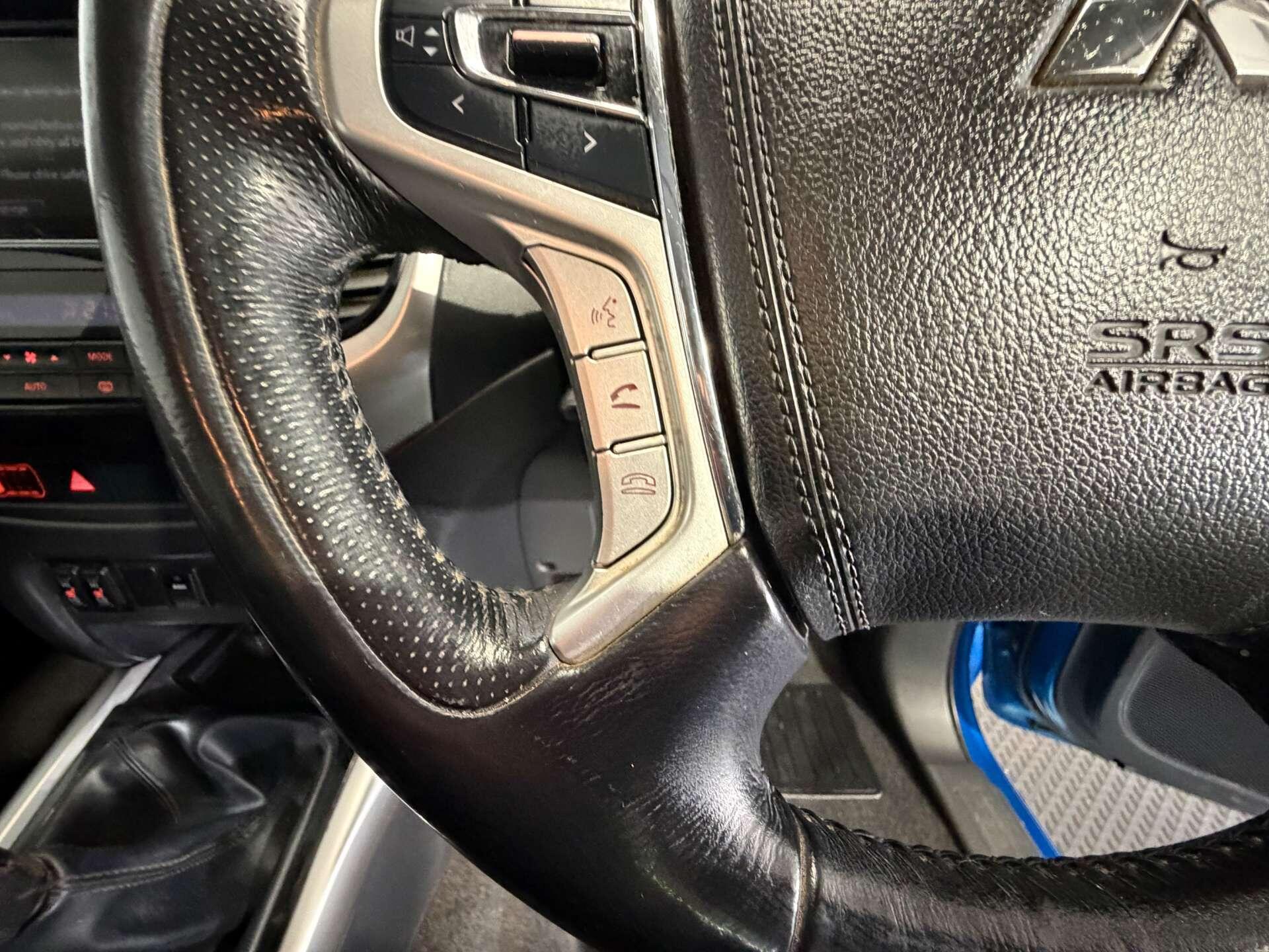 Mitsubishi L200 view 33