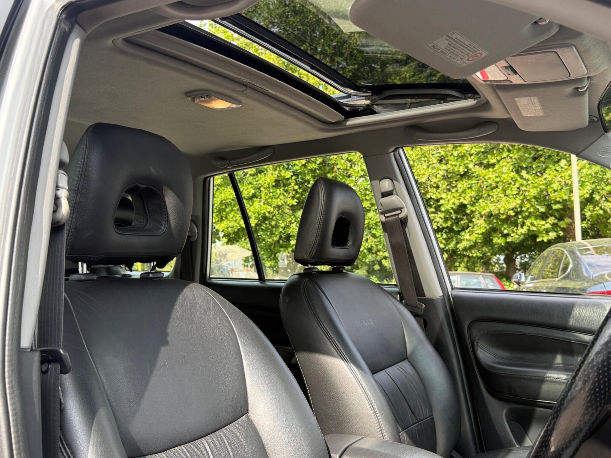 Toyota {Other Models} - Image 31