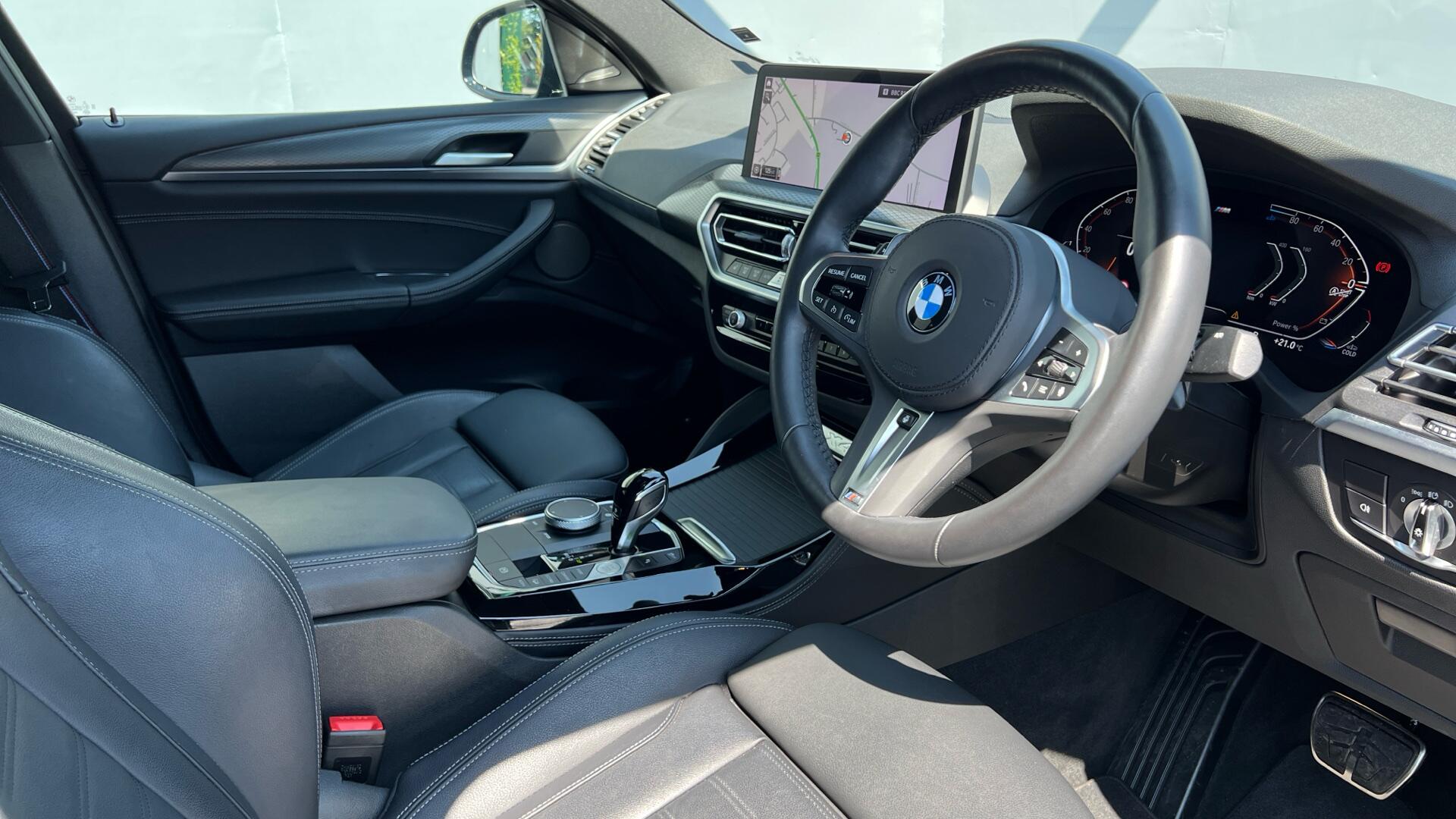 BMW X4 view 6