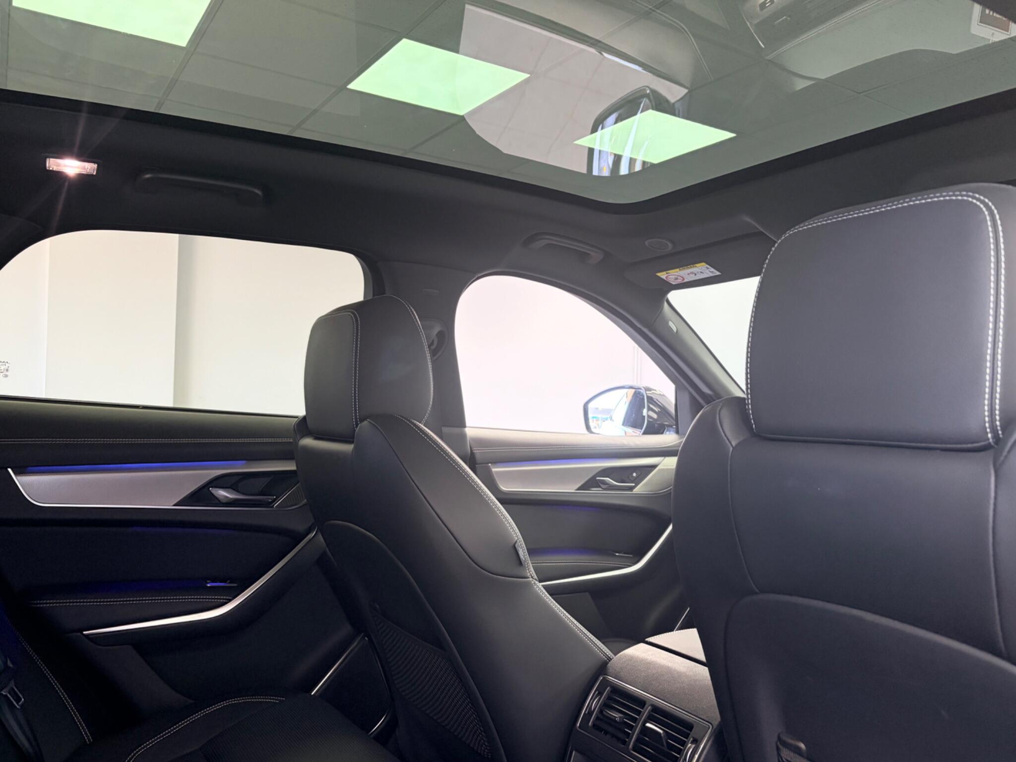 Jaguar F-Pace view 13