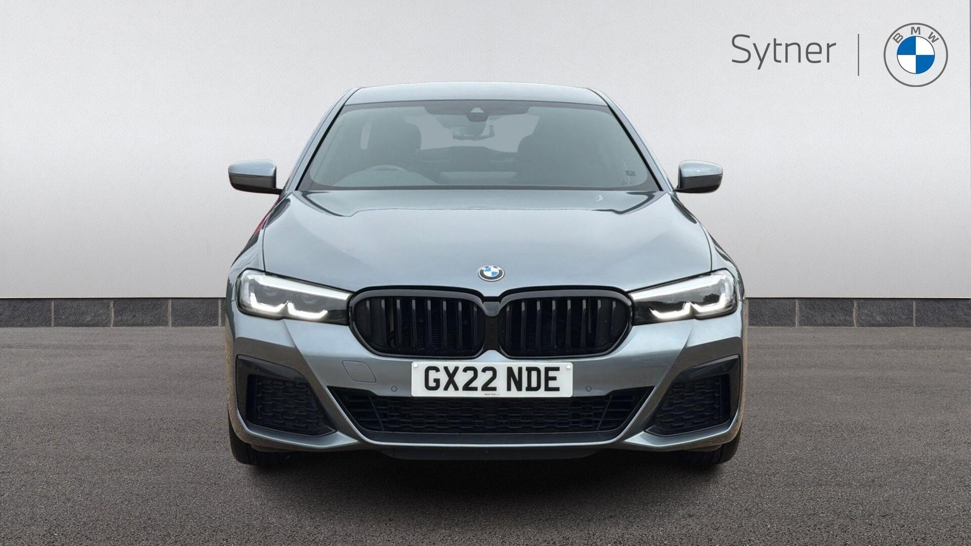 BMW 5 Series view 16