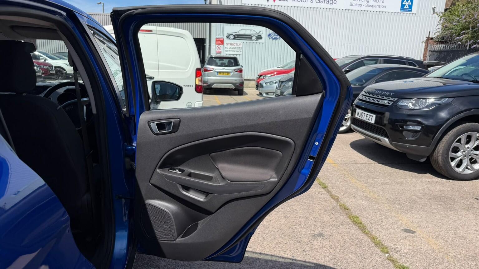 Ford Ecosport view 21