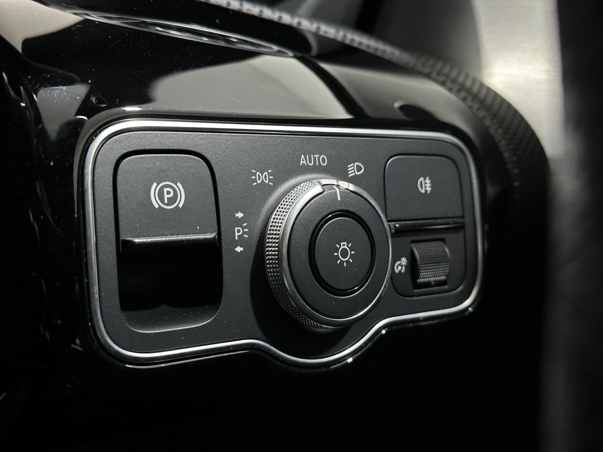 Mercedes-Benz CLA view 18