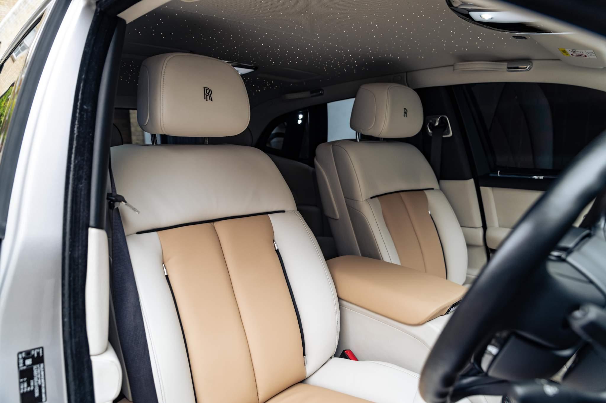Rolls-Royce Phantom view 27