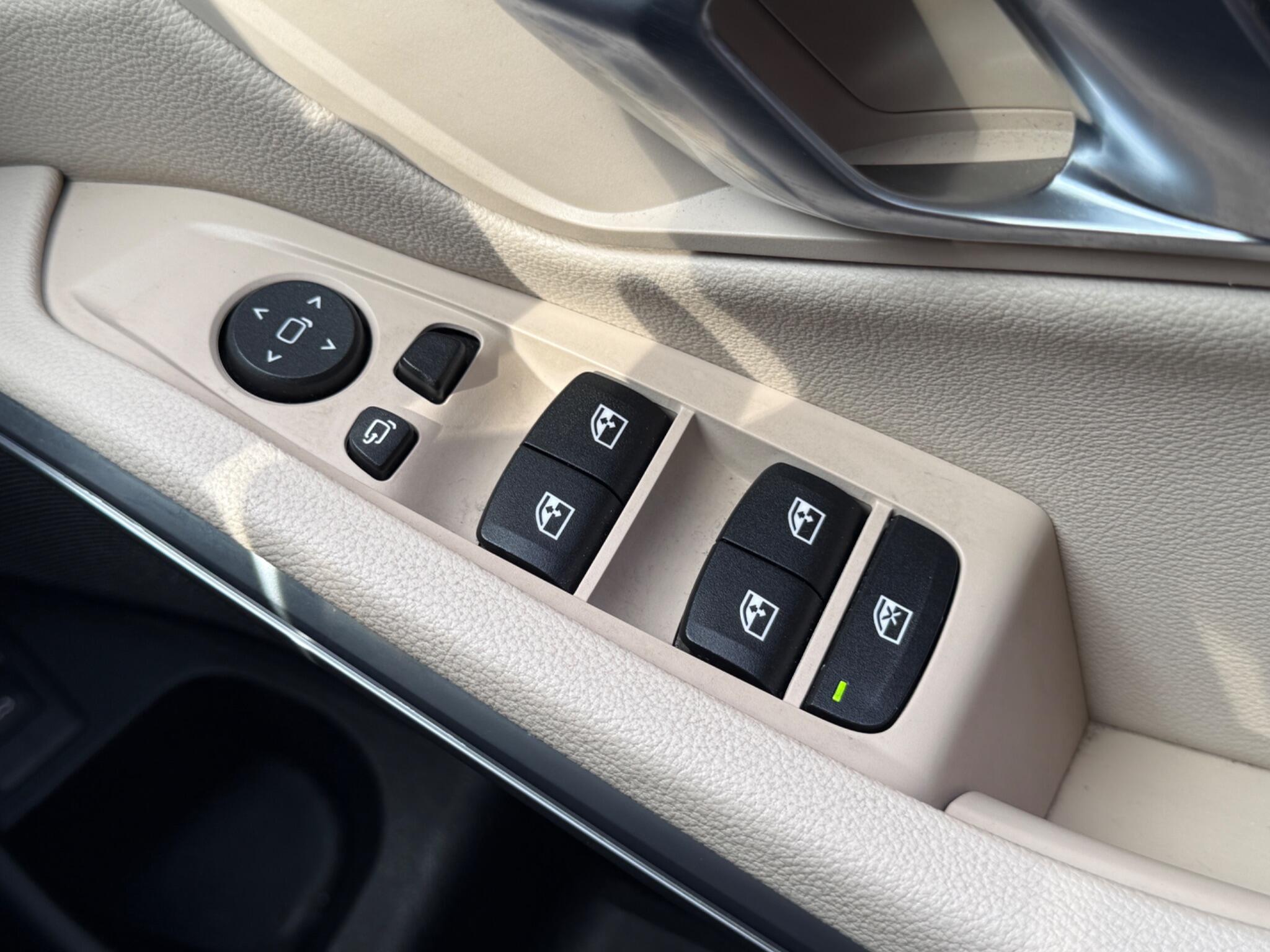 BMW 3 Series - Image 50