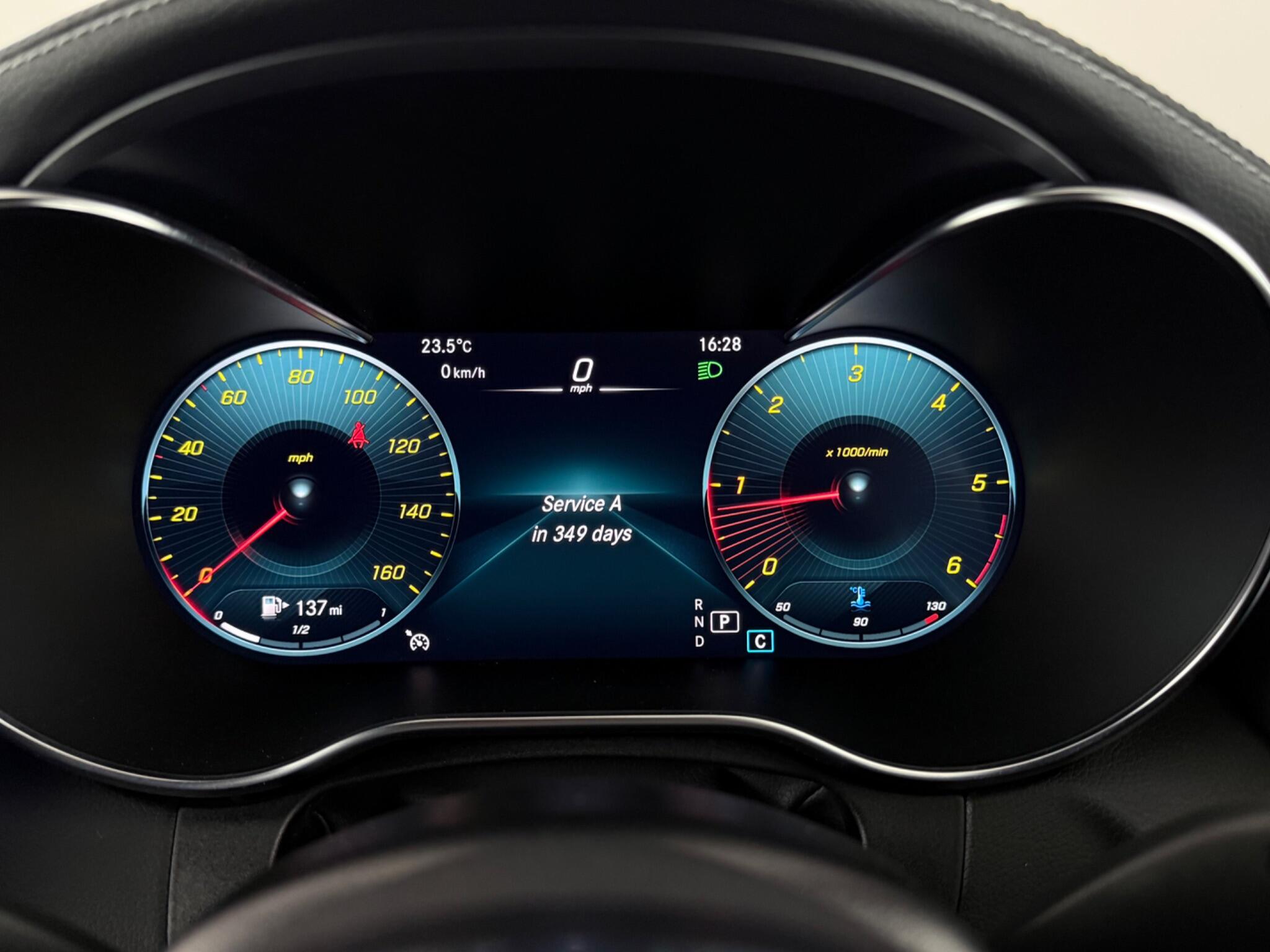 Mercedes-Benz C-Class view 19