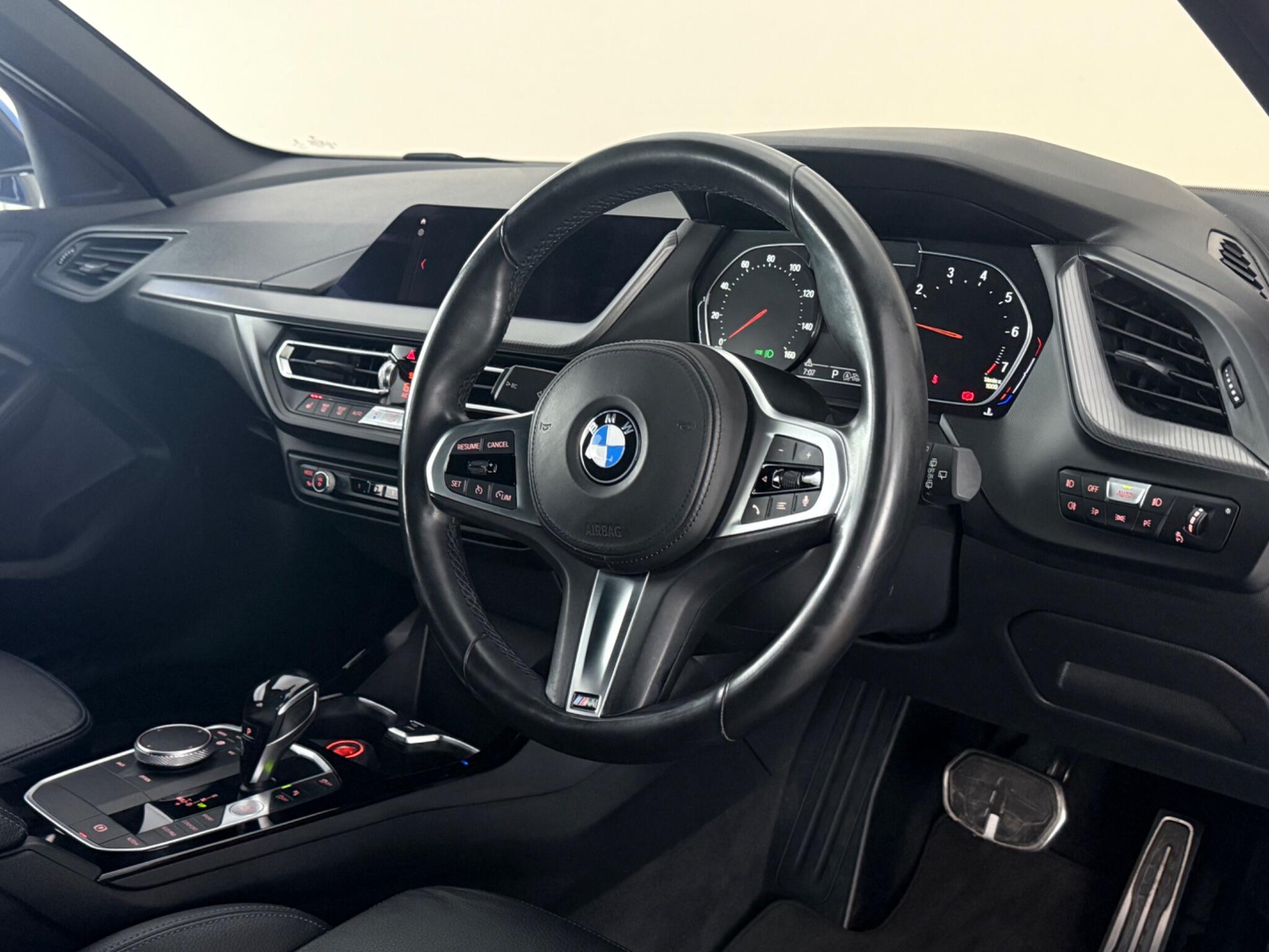 BMW 1 Series view 3