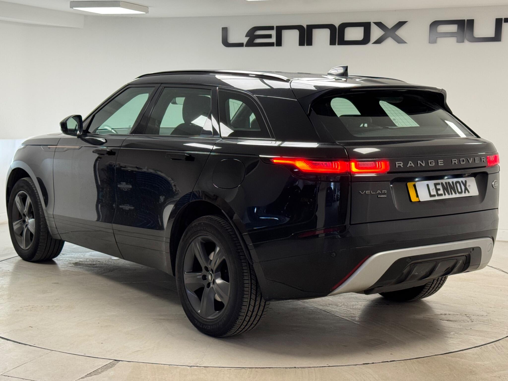 Land Rover Range Rover Velar view 4