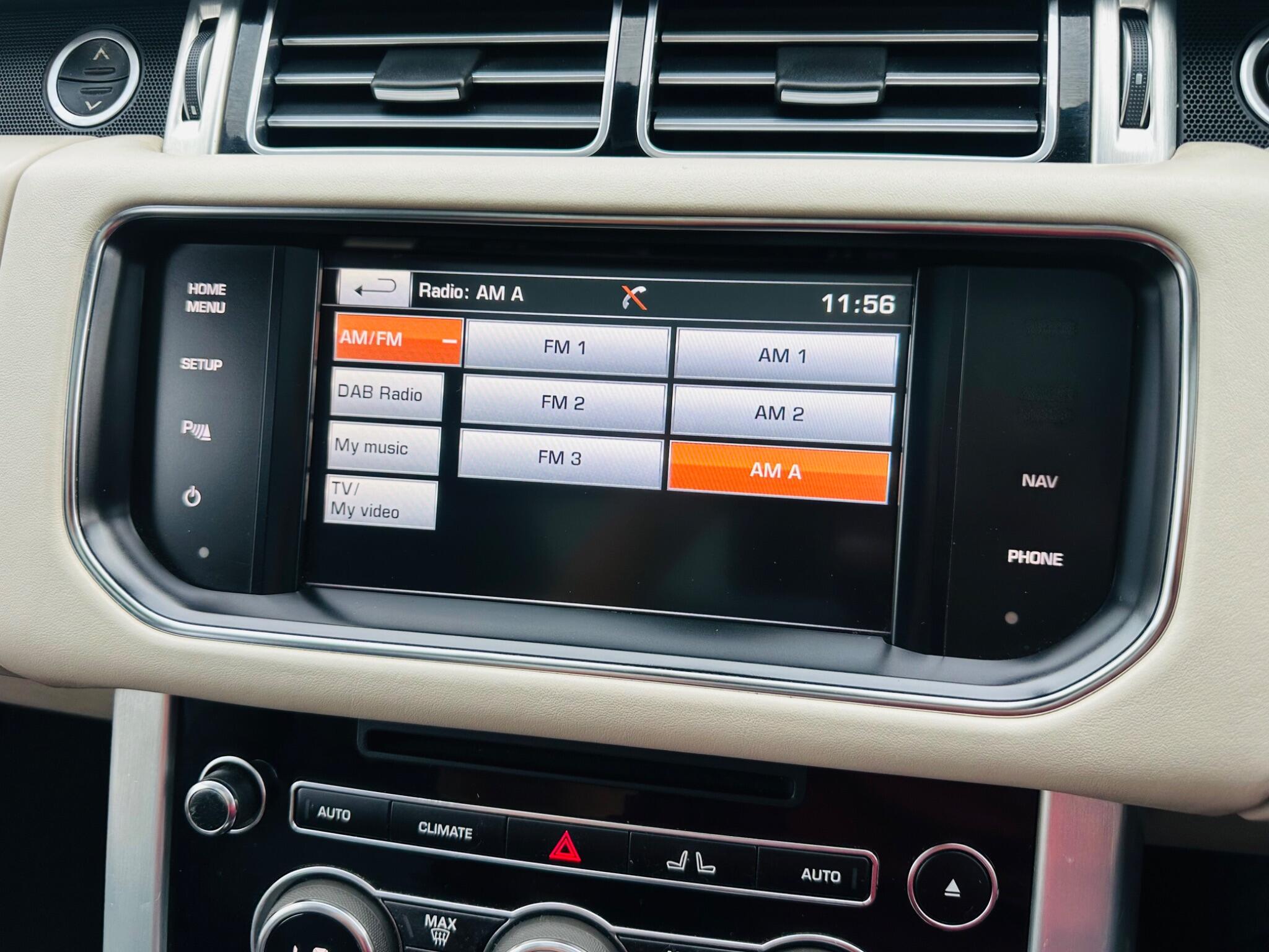 Land Rover Range Rover view 42