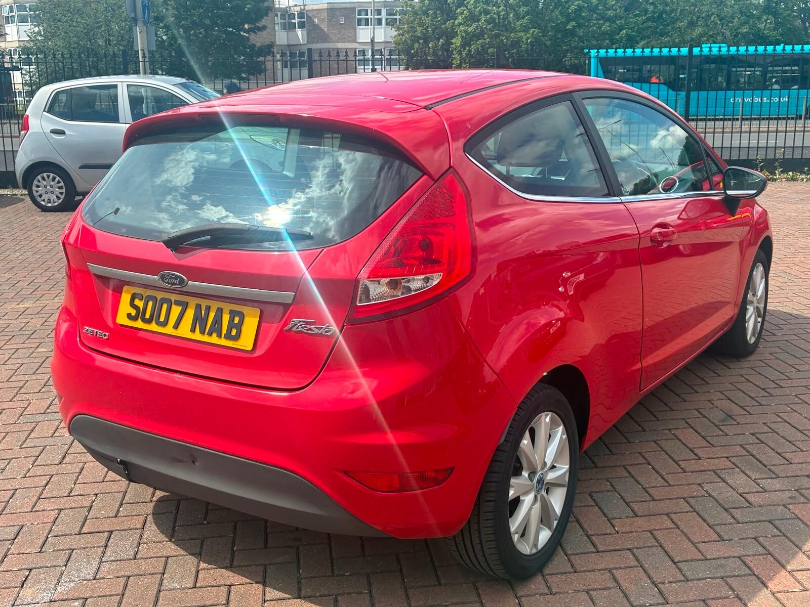 Ford Fiesta view 8