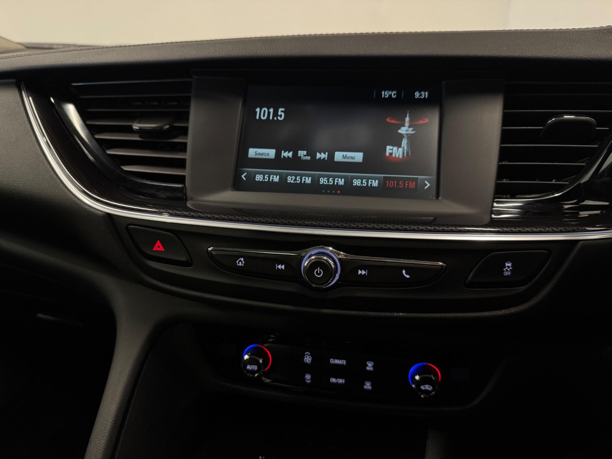 Vauxhall Insignia view 18