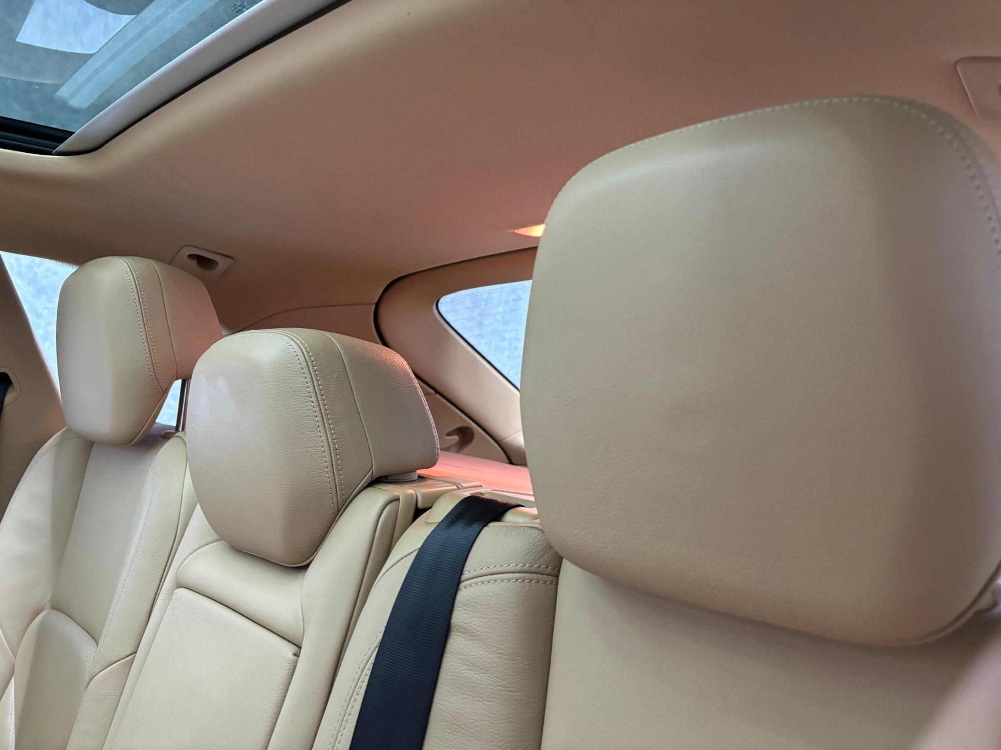 Porsche Cayenne view 24