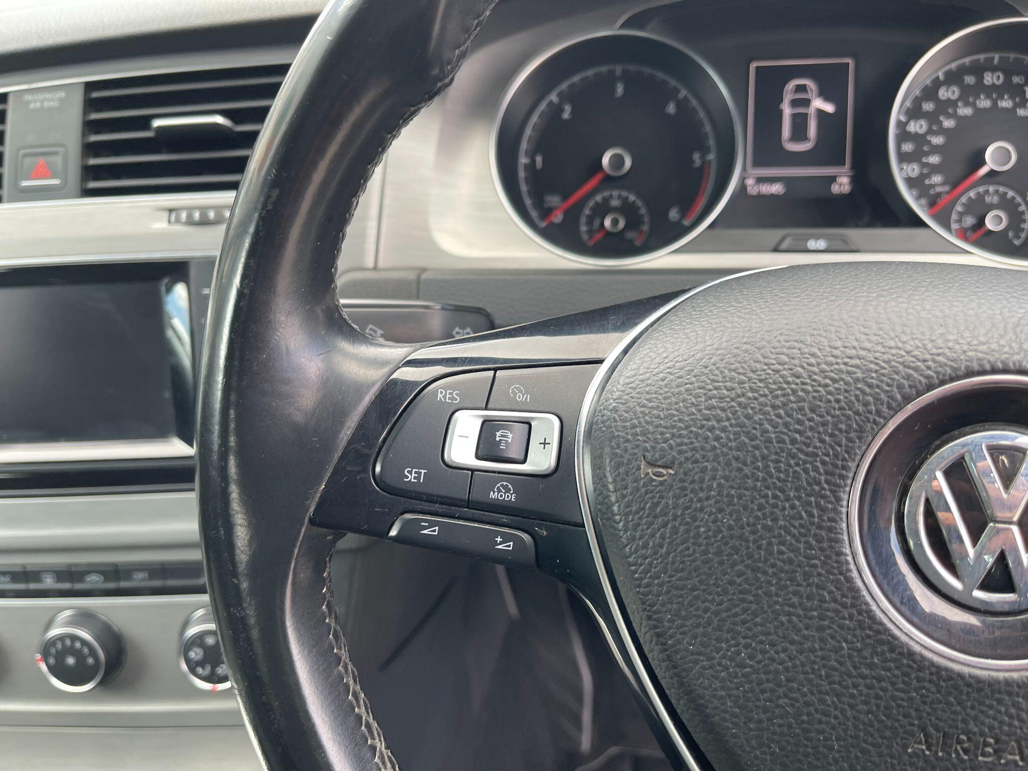 Volkswagen Golf view 29