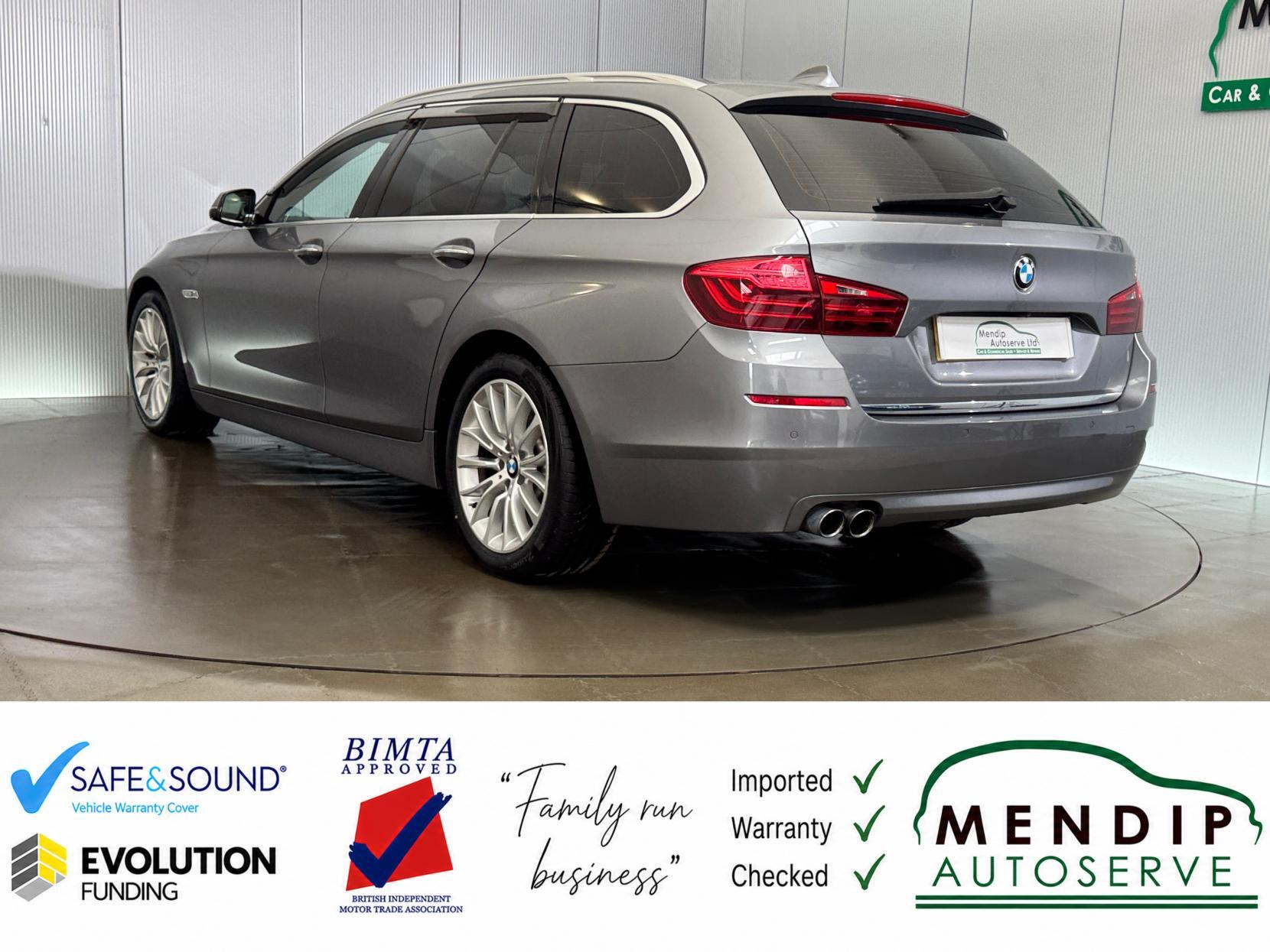 BMW 5 Series view 11