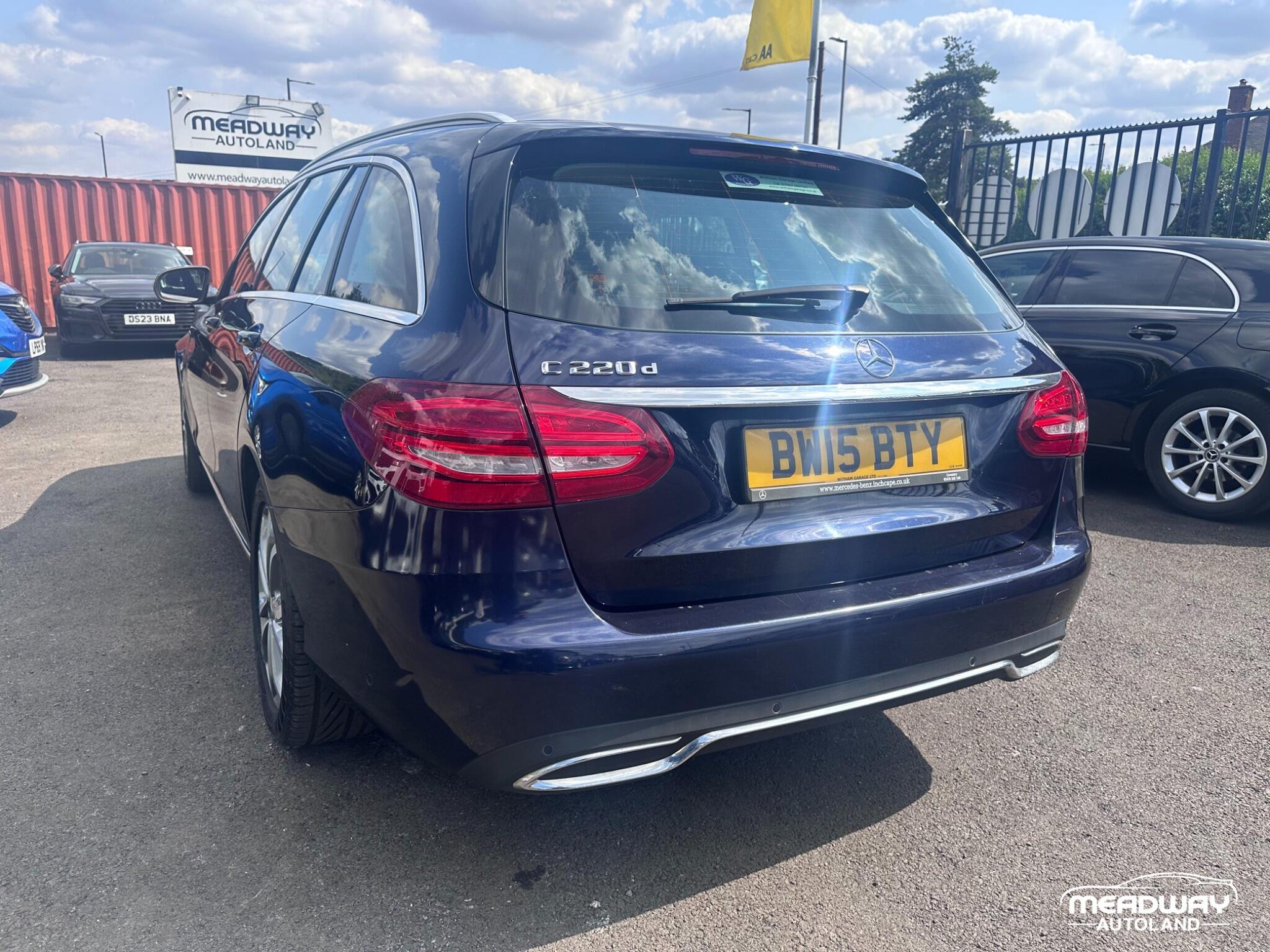 Mercedes-Benz C Class view 13