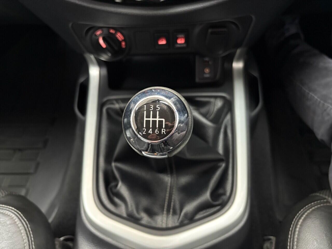Nissan Navara view 28