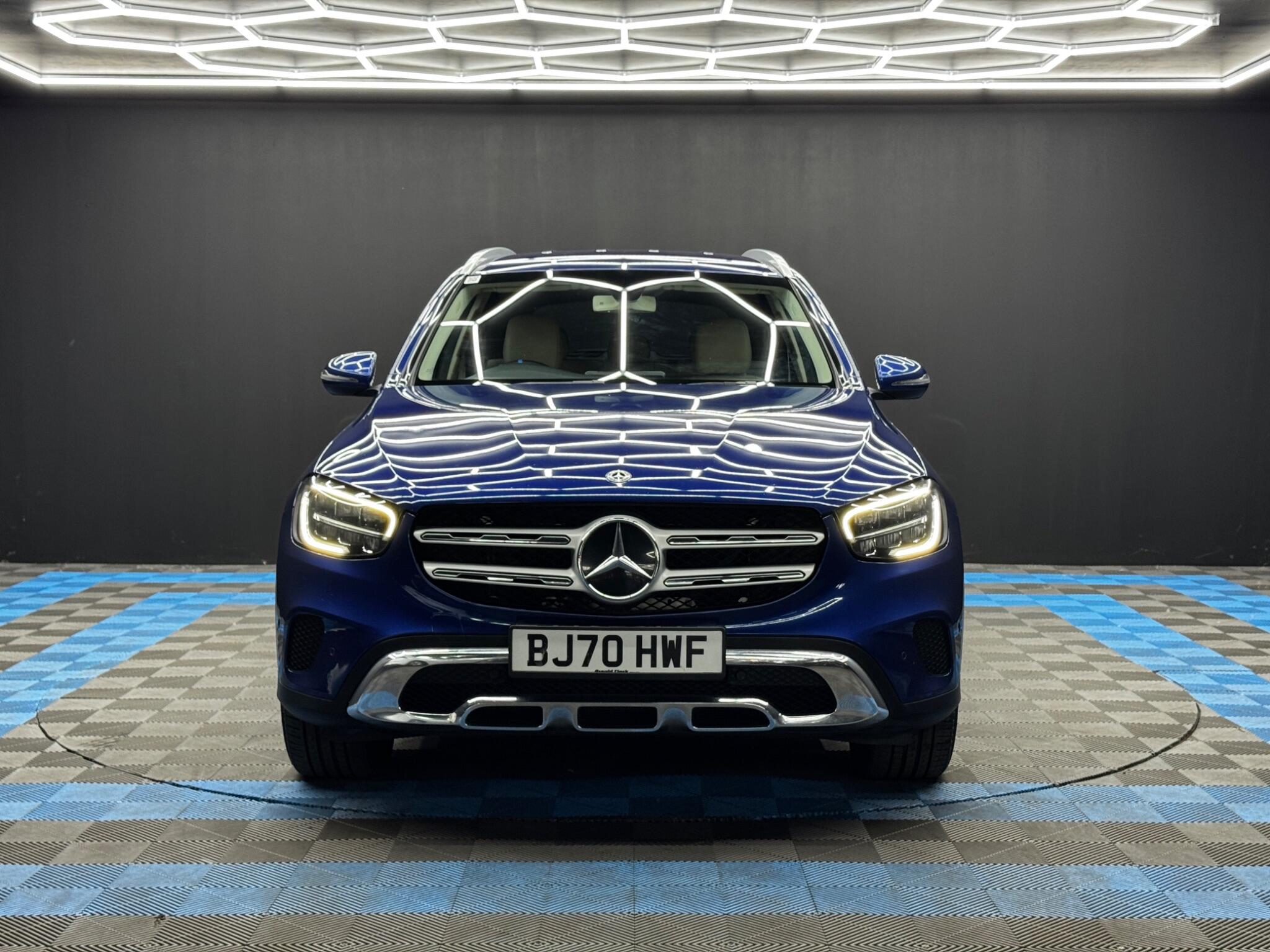Mercedes-Benz GLC view 2