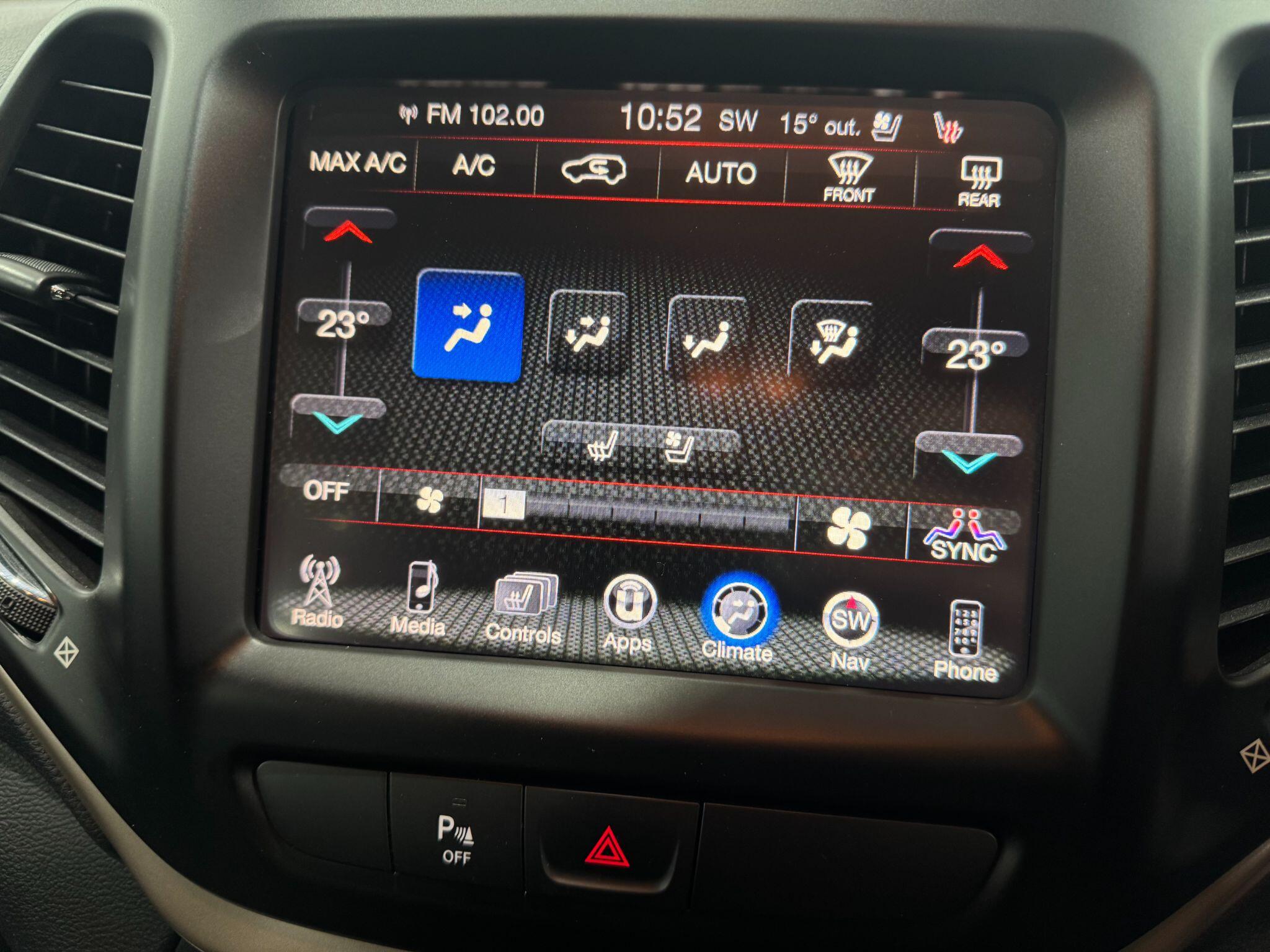 Jeep Cherokee view 37