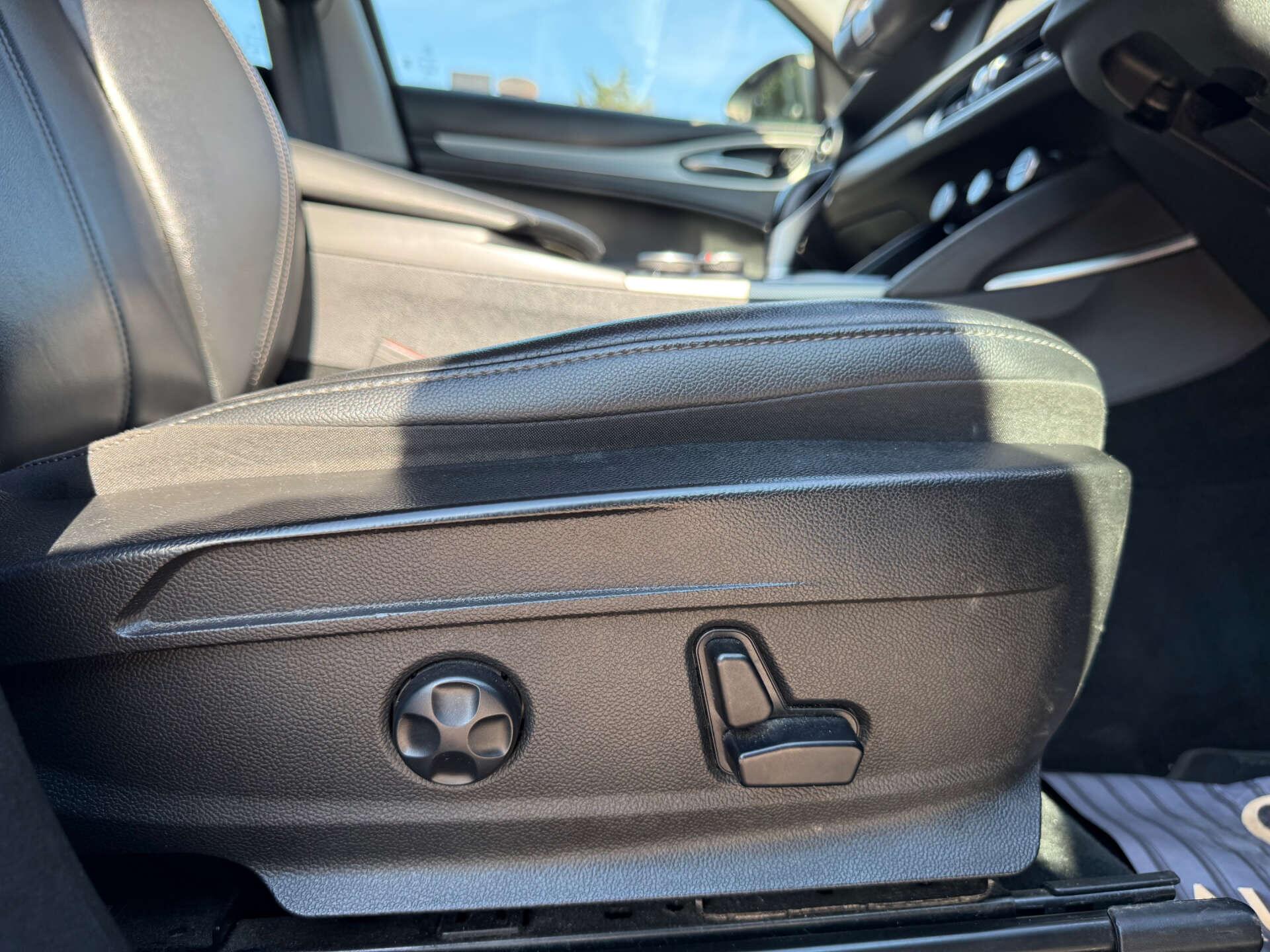 Alfa Romeo Stelvio view 38