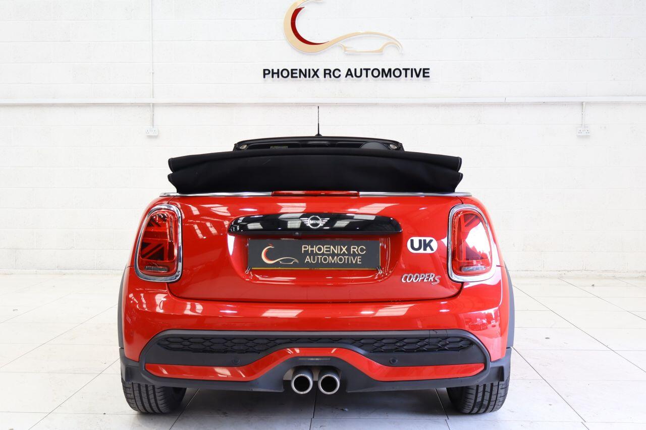 Mini Convertible view 5