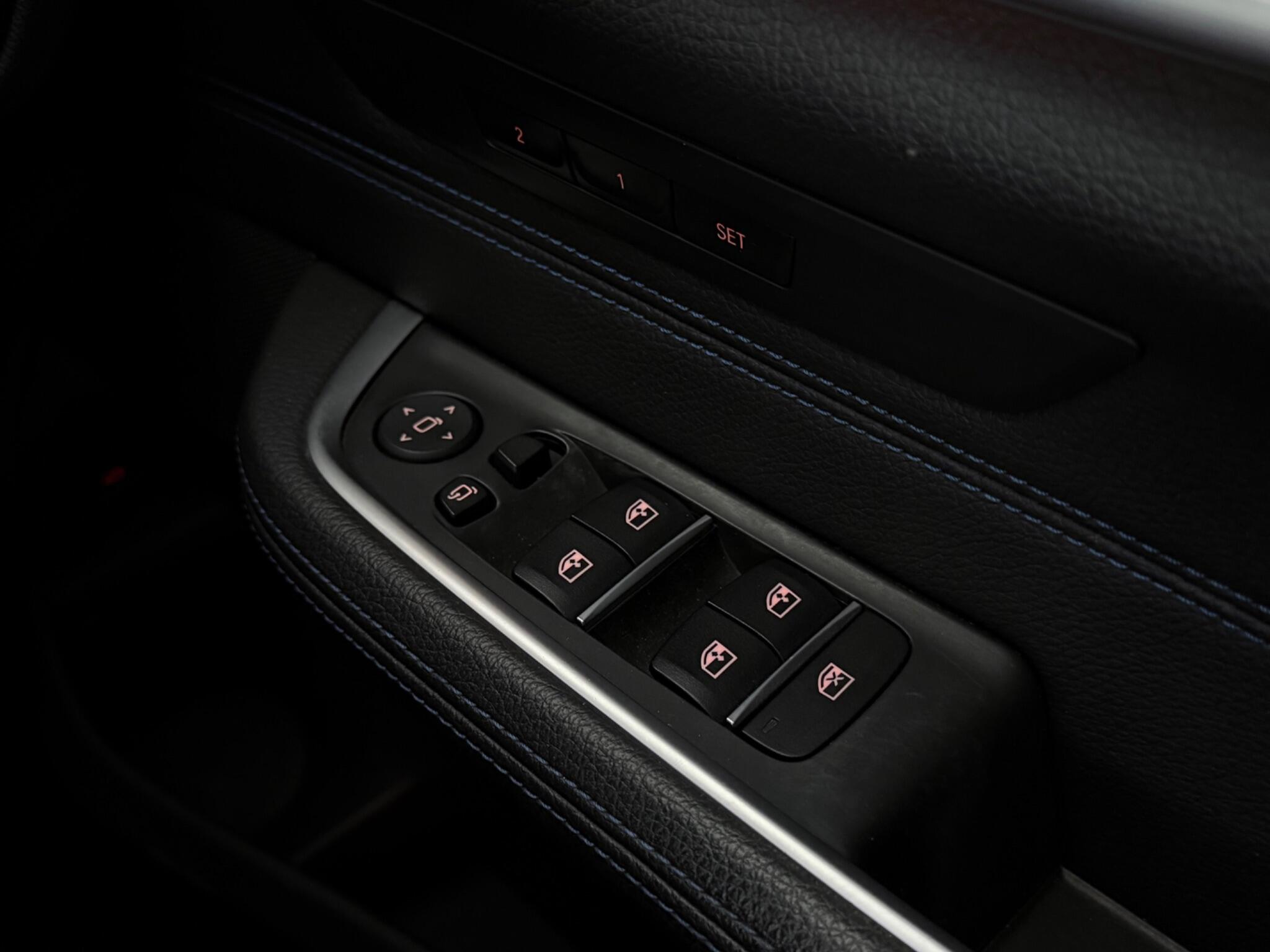 BMW 6 Series view 17