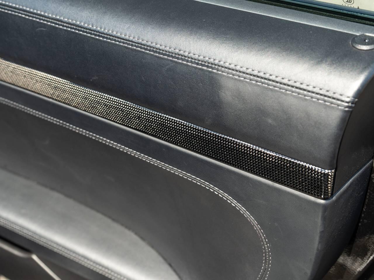 Porsche 911 view 28