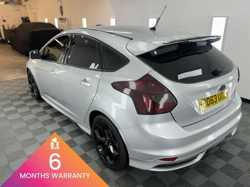 2013 Ford Focus 2.0T EcoBoost ST-2 Euro 5 (s/s) 5dr • 72,500 miles image 3