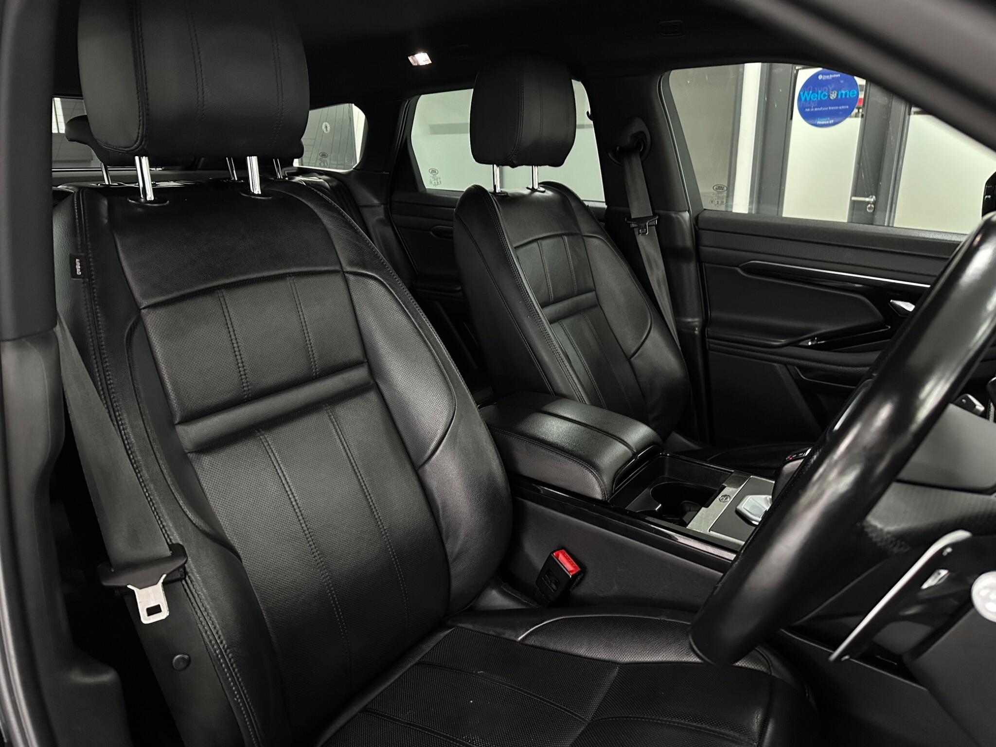Land Rover Range Rover Evoque view 21
