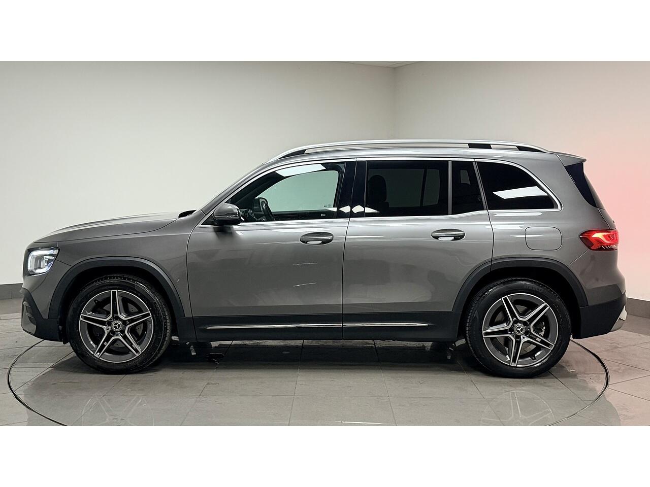 Mercedes-Benz GLB view 4