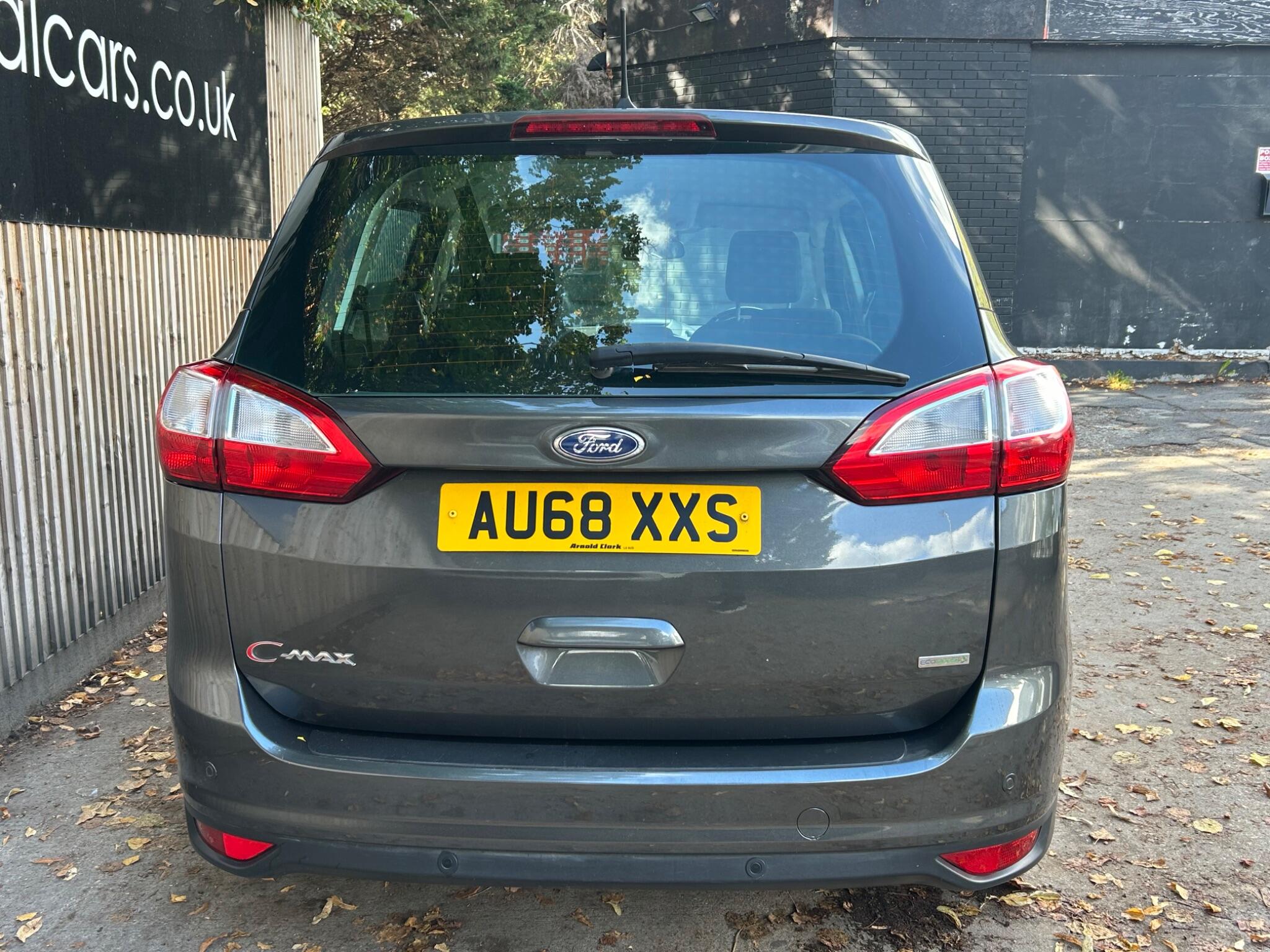 Ford Grand C-Max view 15