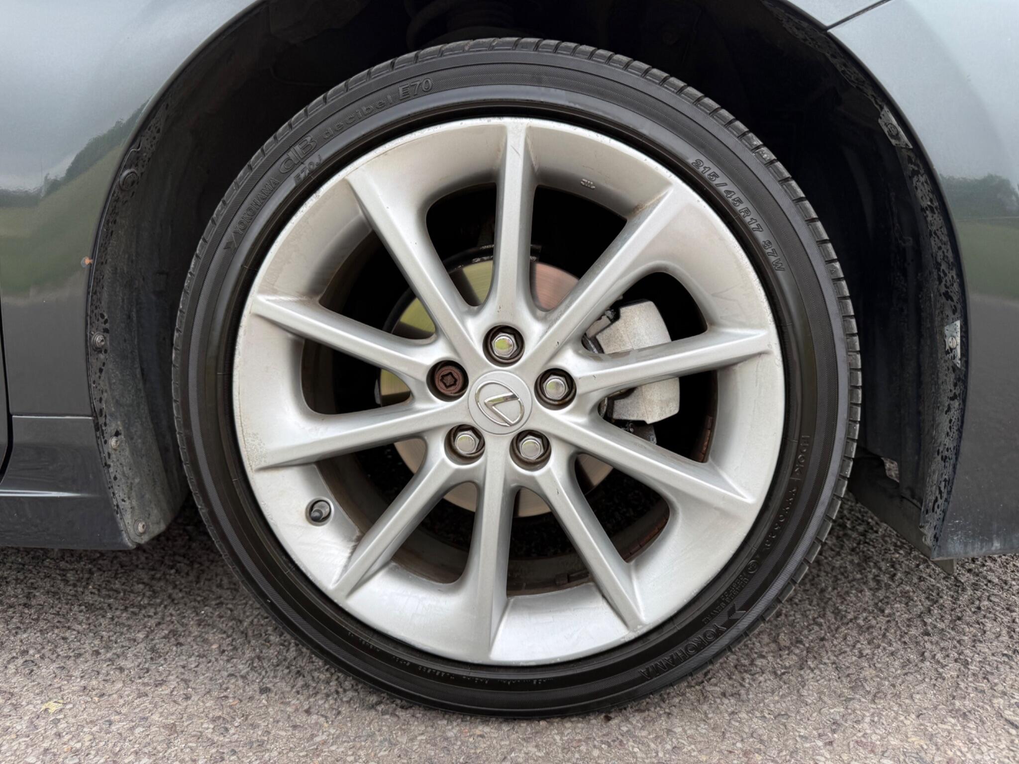 Lexus CT view 32