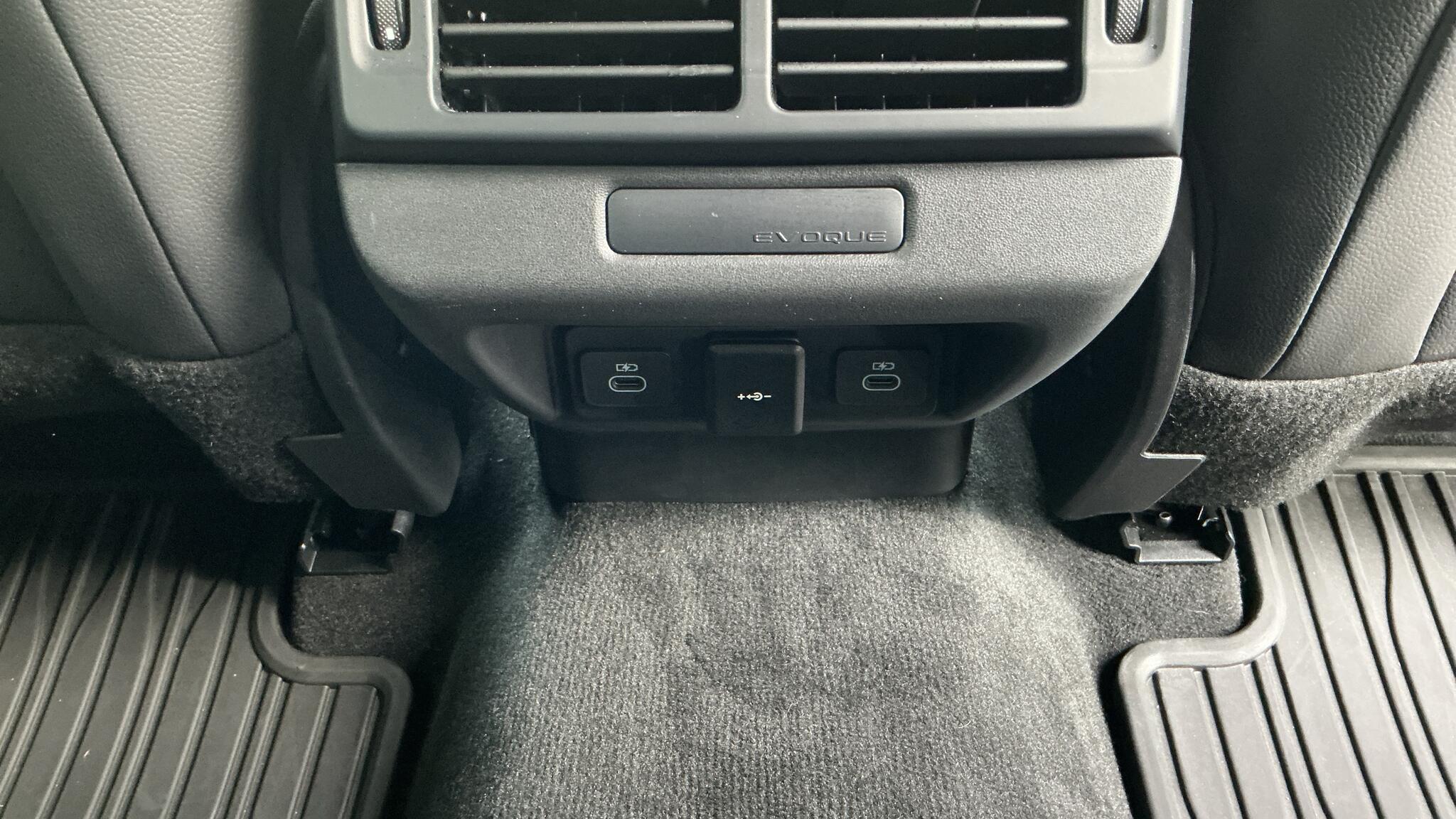 Land Rover Range Rover Evoque view 41