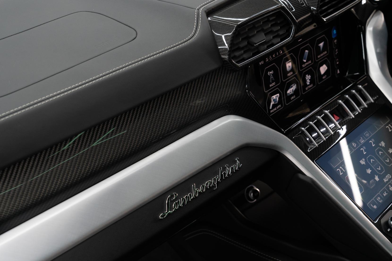 Lamborghini Urus view 11