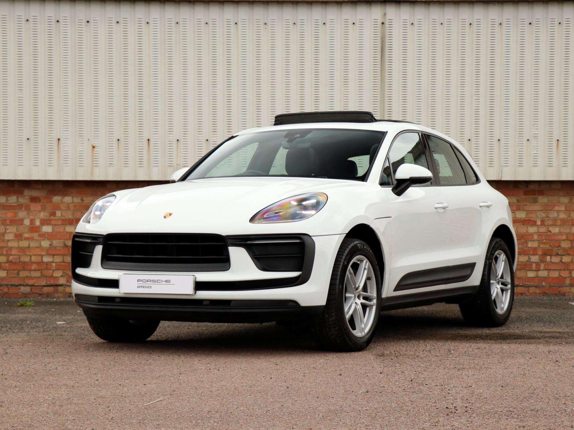 Porsche Macan view 36